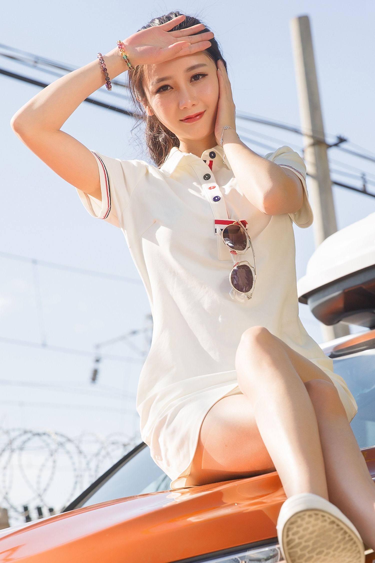 [头条女神TouTiao]  苏凉 我是美丽小车模_第4张