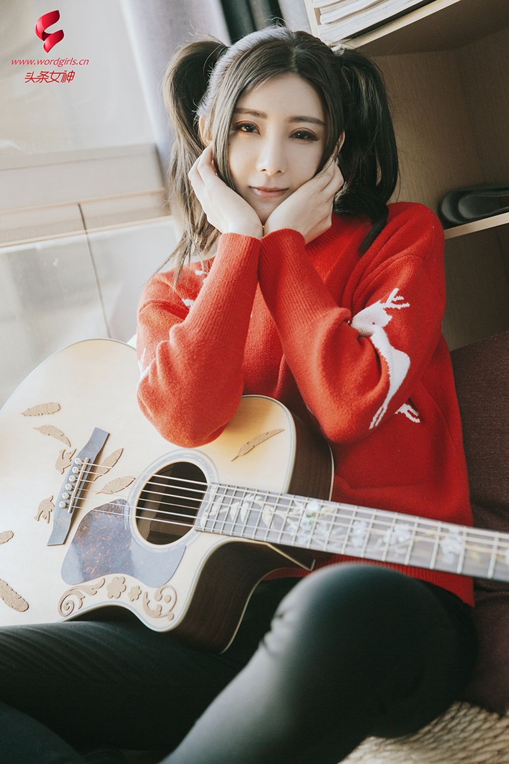 [头条女神TouTiao]  莫晓希 冬日暖阳_第1张