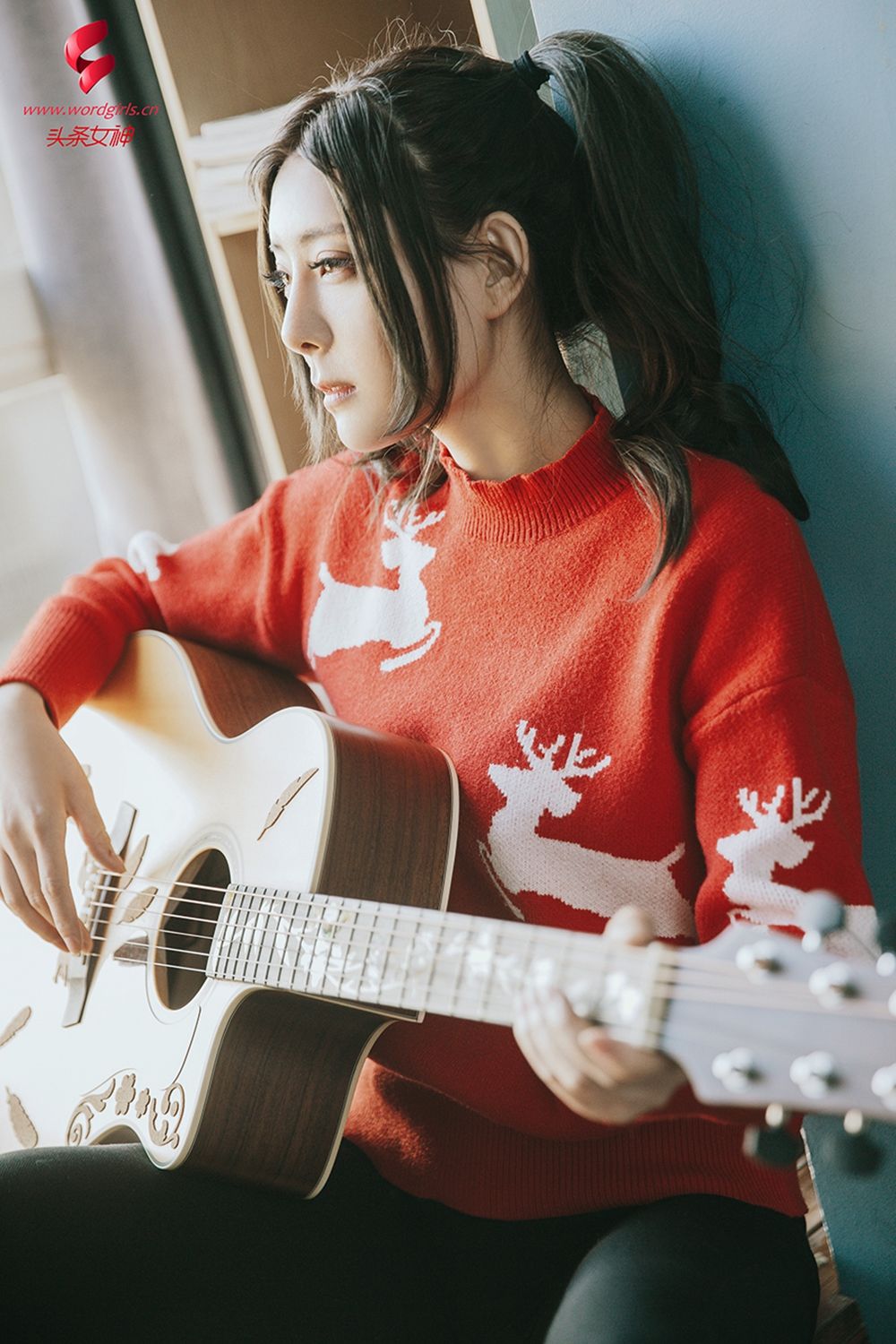 [头条女神TouTiao]  莫晓希 冬日暖阳_第3张