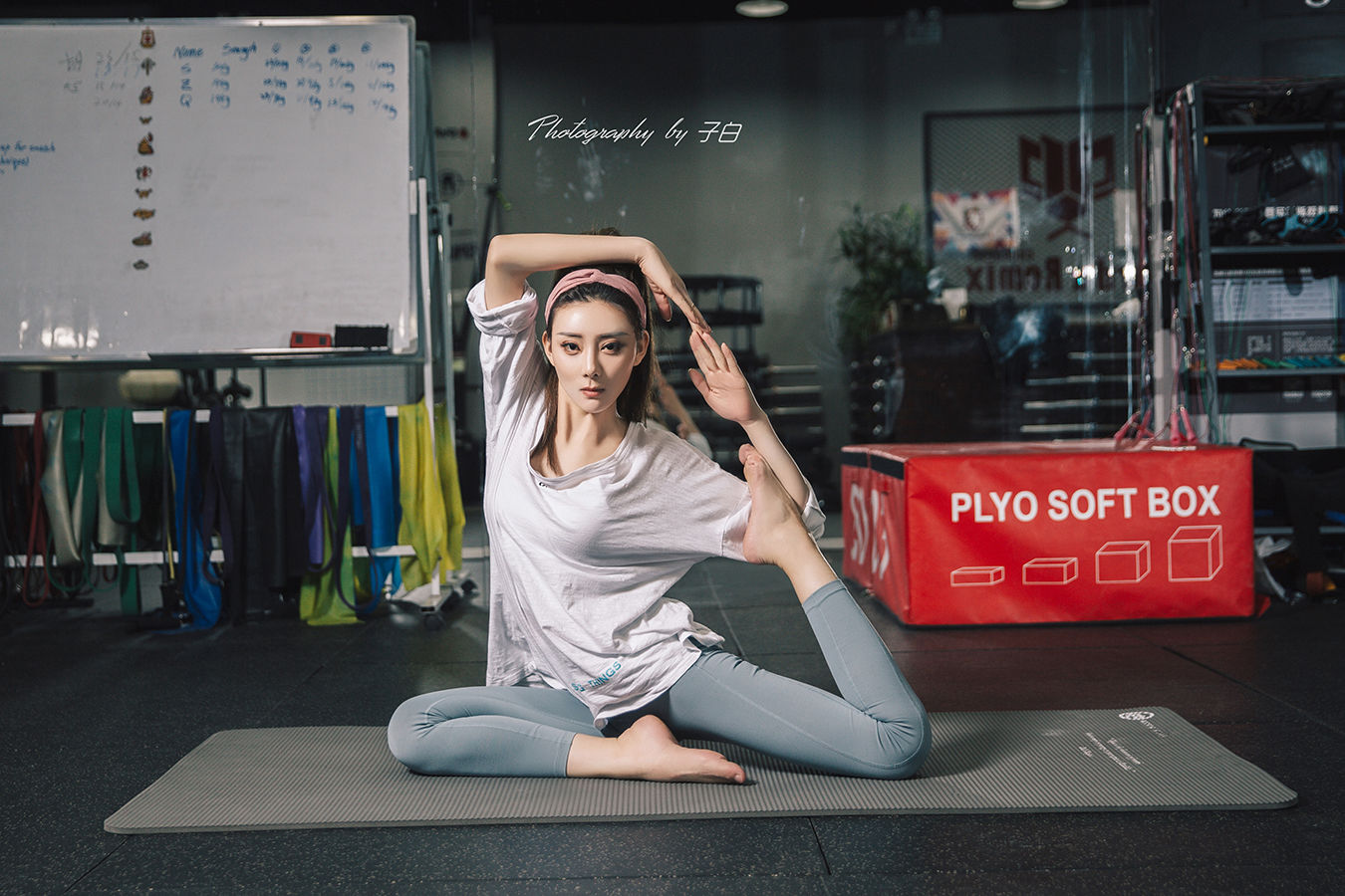 [头条女神TouTiao]  莫晓希 女神瑜伽_第1张