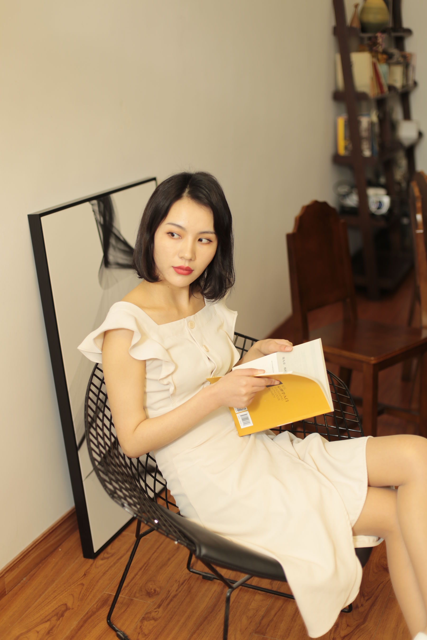 [奈丝] NO.009 成希 你是选择看书还是看我？_第3张