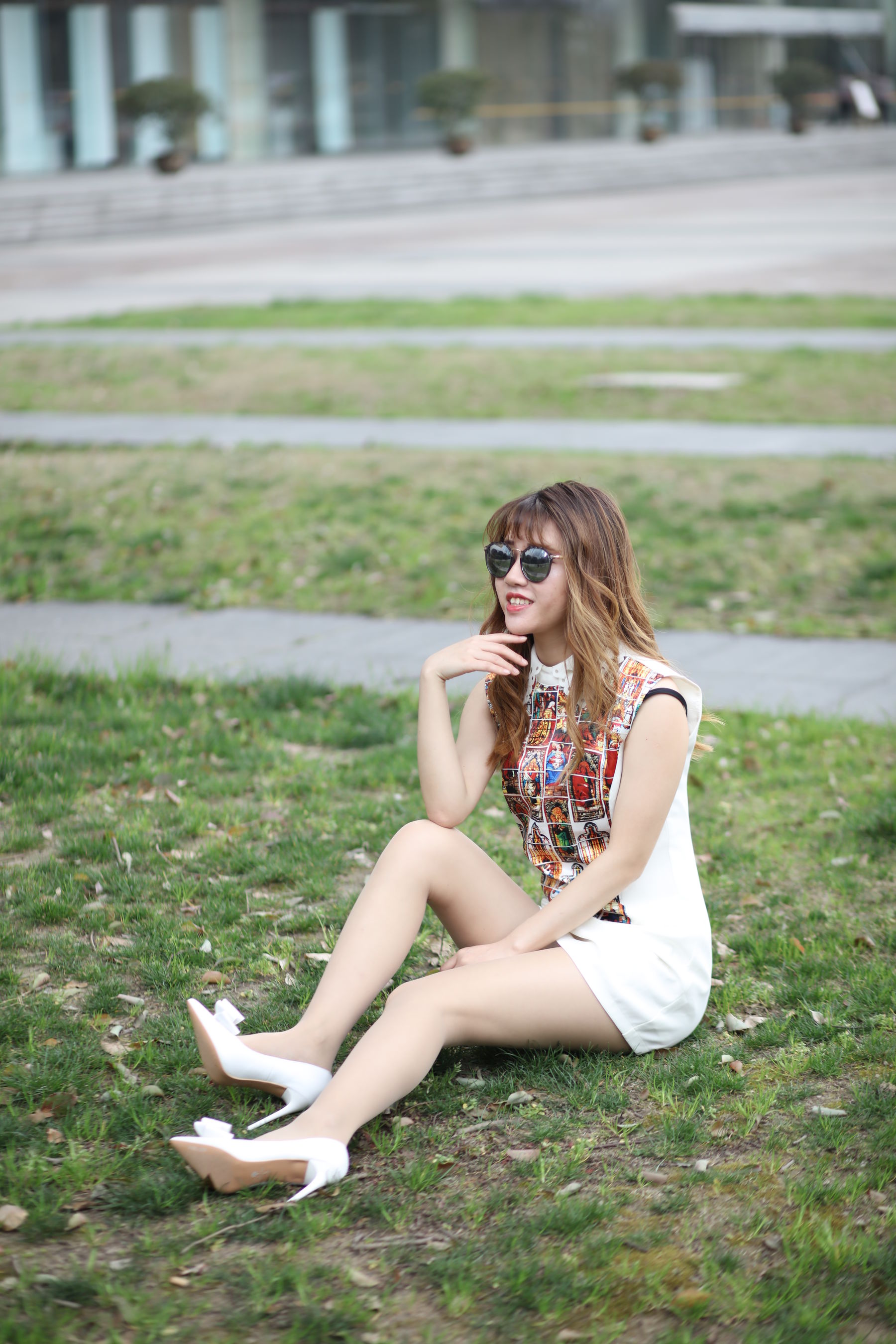 [奈丝] NO.058 高高 坐好了，大白腿！_第3张