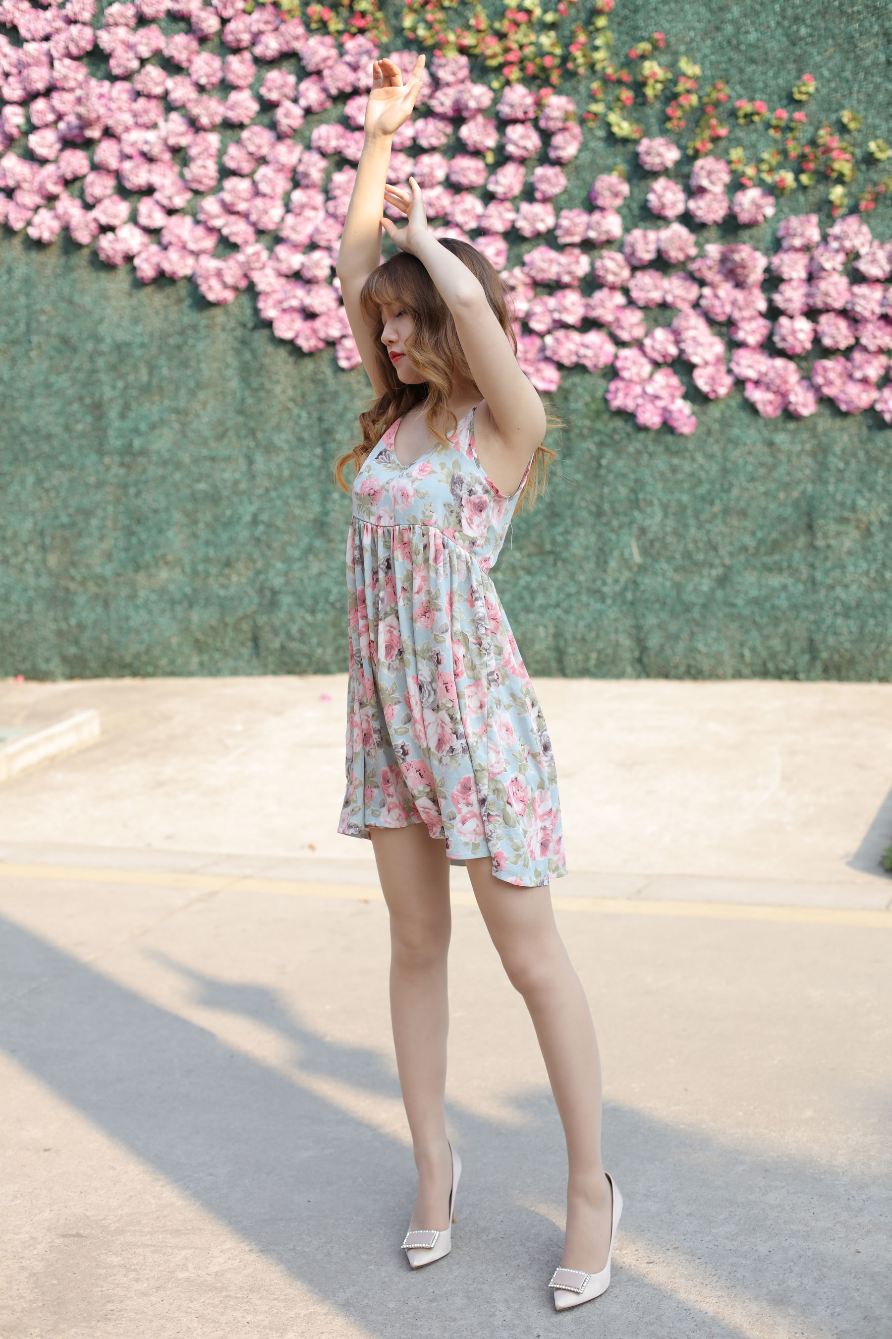 [奈丝] NO.076 高高 花朵儿吊带裙_第2张