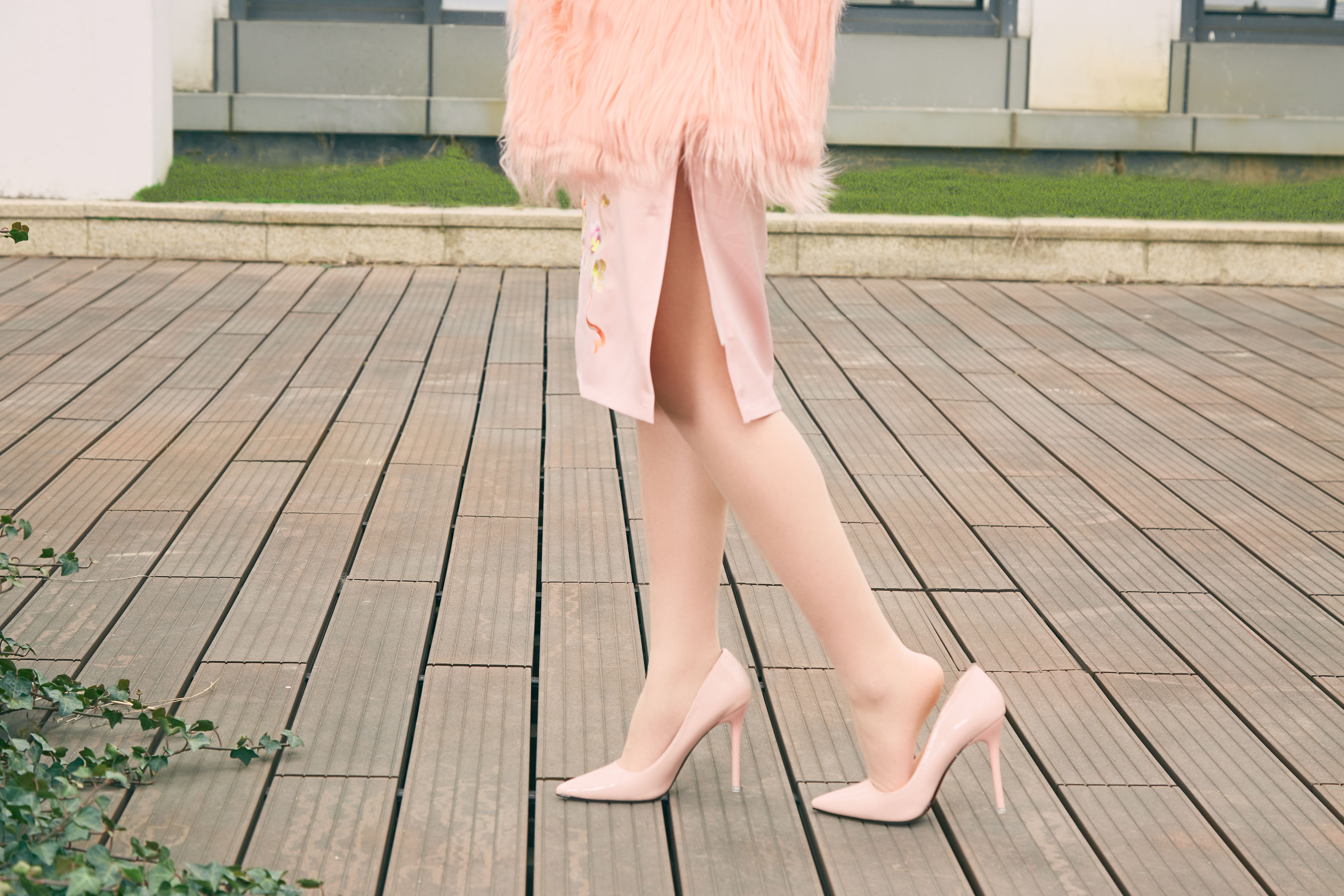 [奈丝] NO.079 露露 捋捋被风吹乱的秀发_第3张