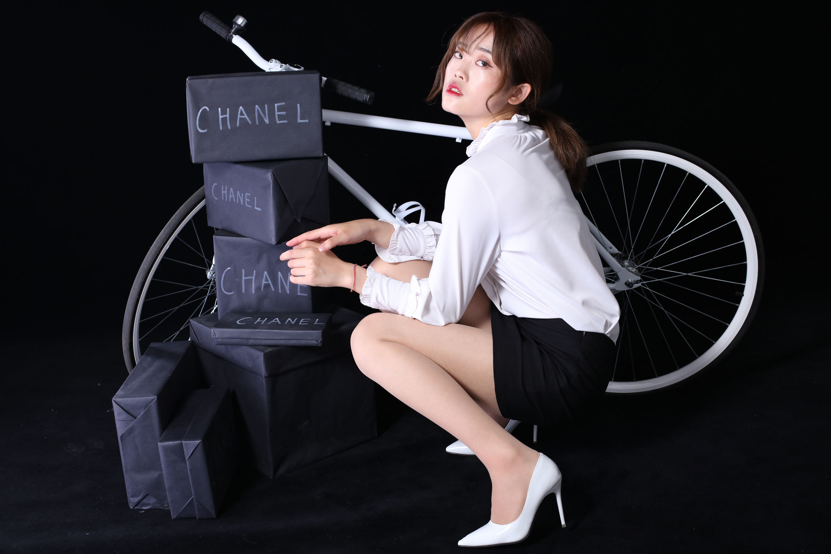 [奈丝] NO.122 可乐 黑与白的职业装_第2张