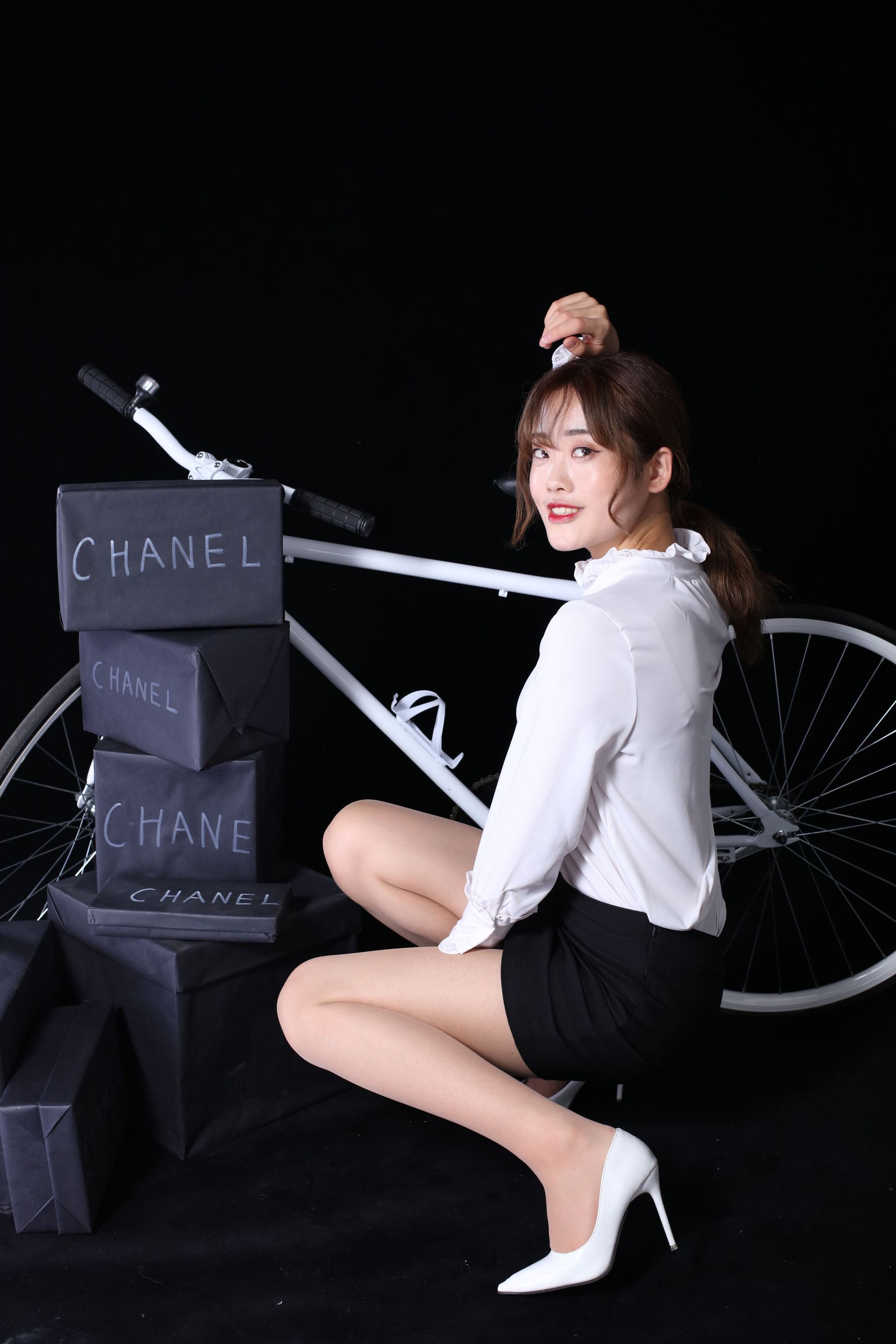 [奈丝] NO.122 可乐 黑与白的职业装_第3张