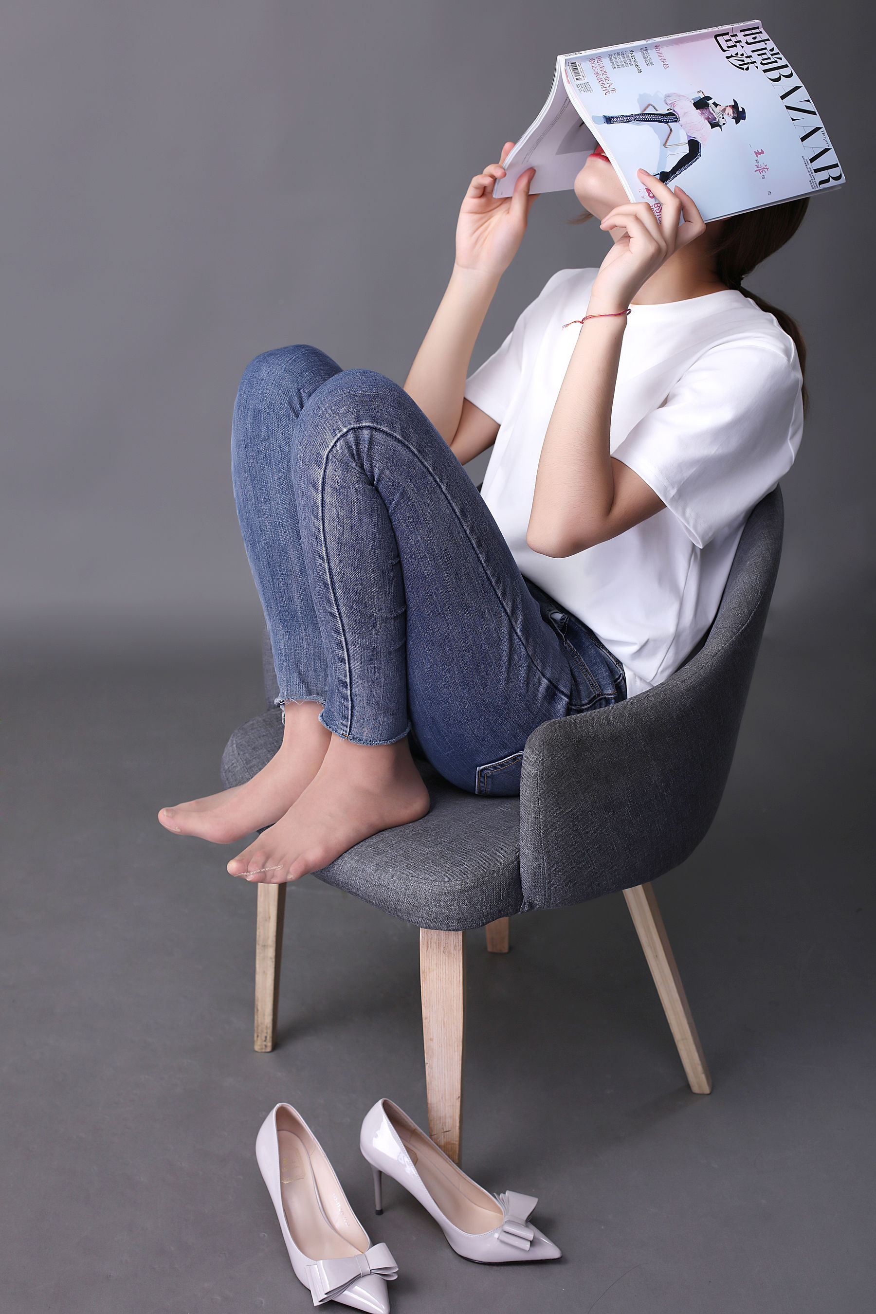 [奈丝] NO.127 可乐 白T牛仔裤里的丝袜_第4张