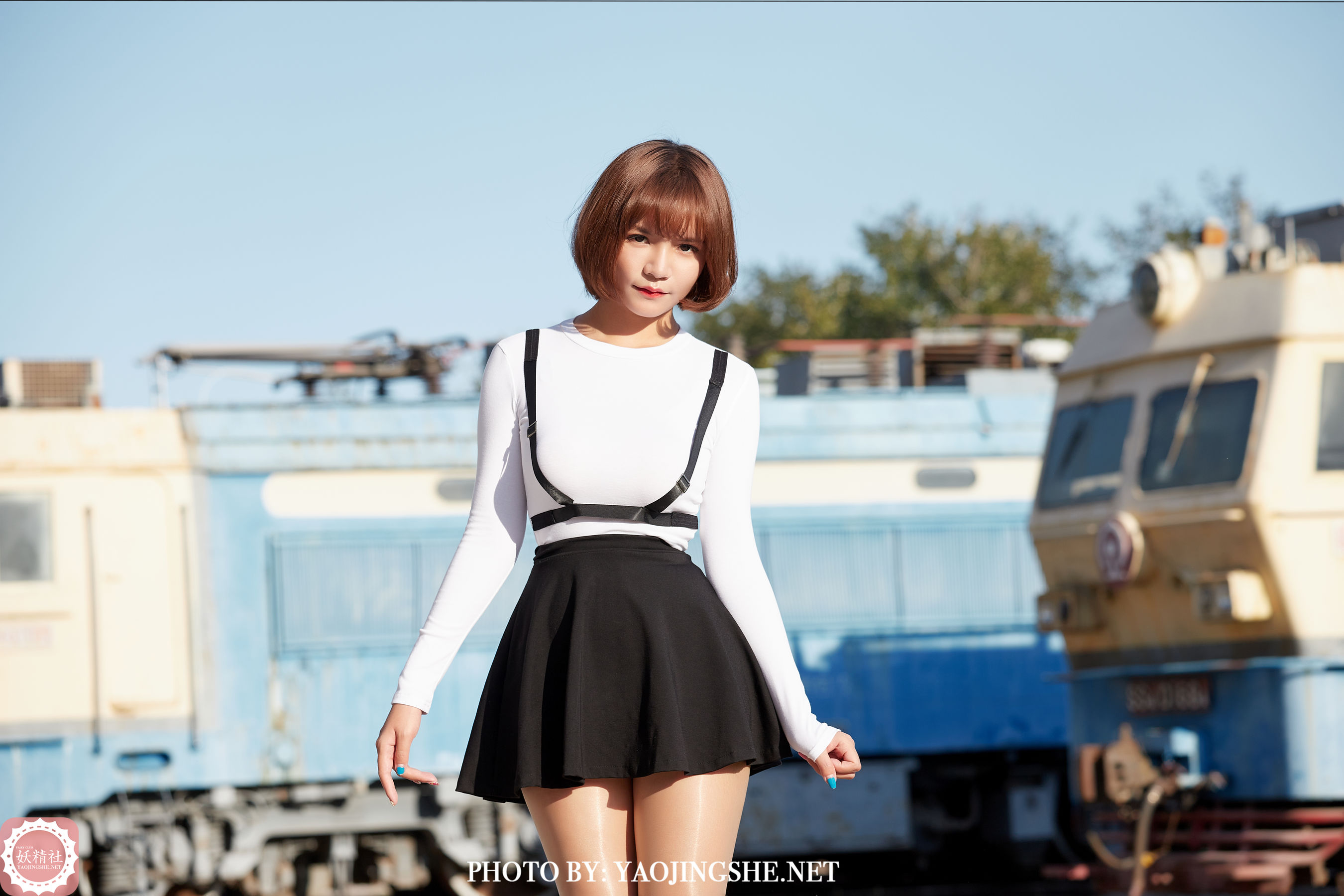 [妖精社YAOJINGSHE] T2042 唐飞飞 逆光车站_第2张