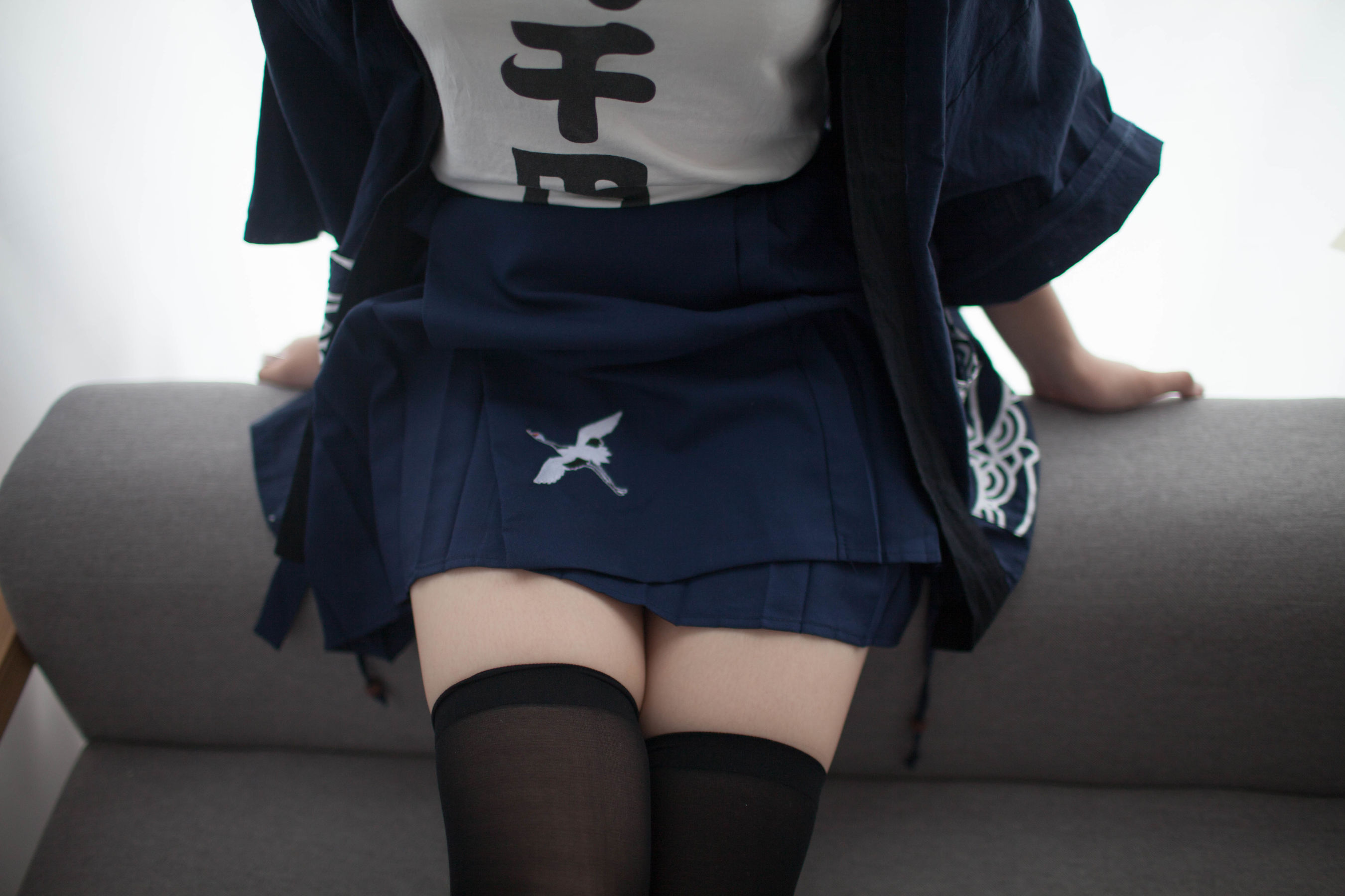 [少女秩序] VOL.006 双马尾少女的过膝黑丝_第3张