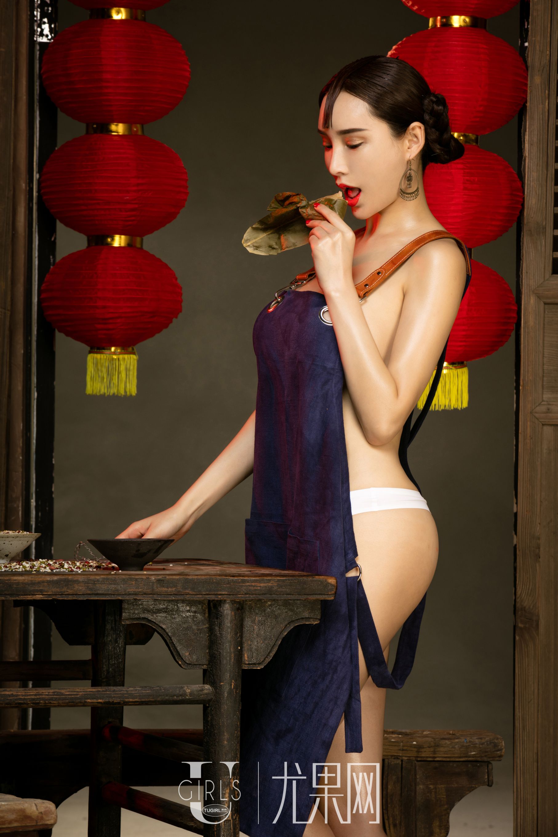 周妍希、李颜儿《何不放粽》 [尤果网] U275_第1张