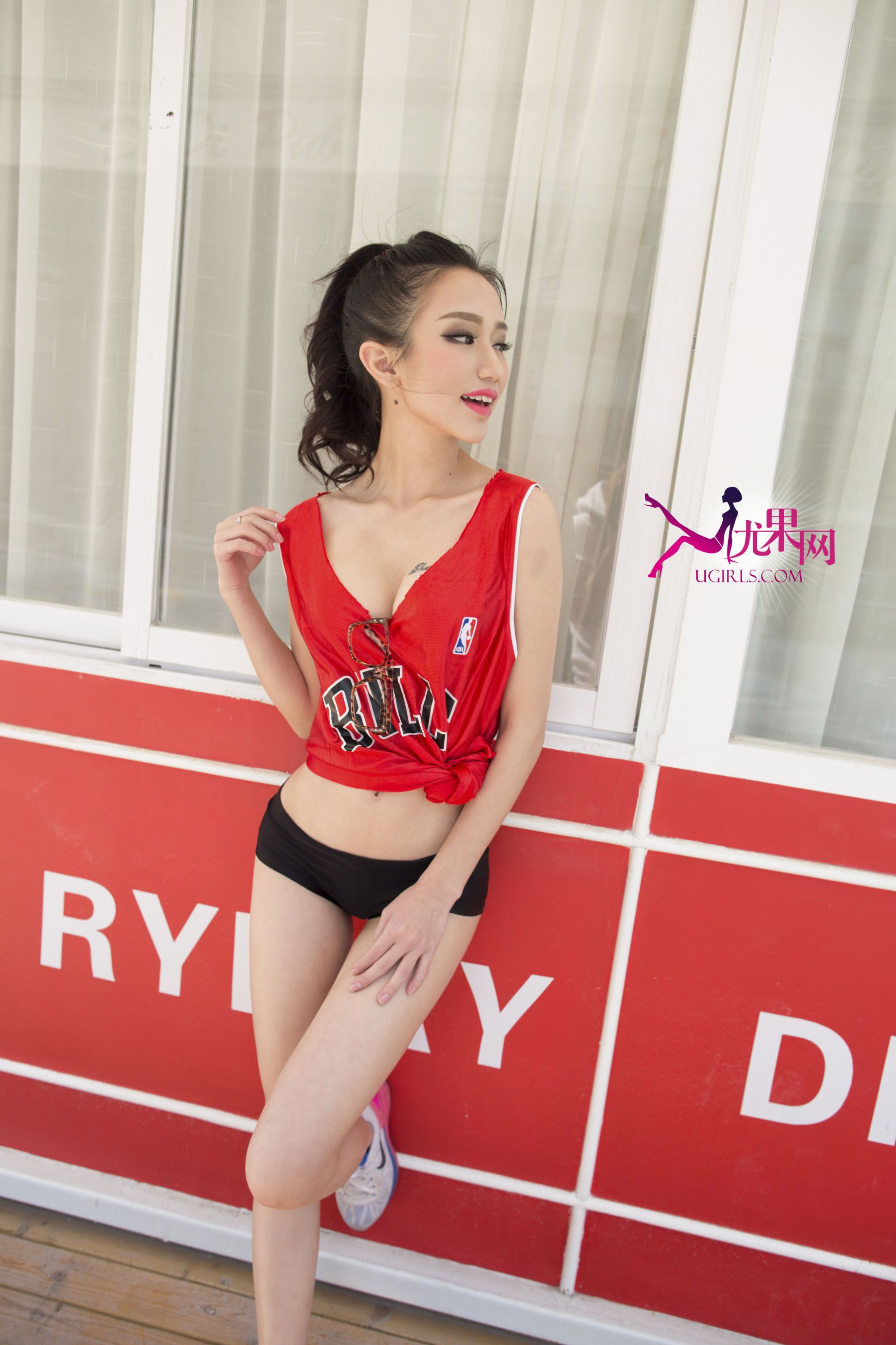 [尤果网Ugirls] U156 小吉《狂恋の小吉》_第1张