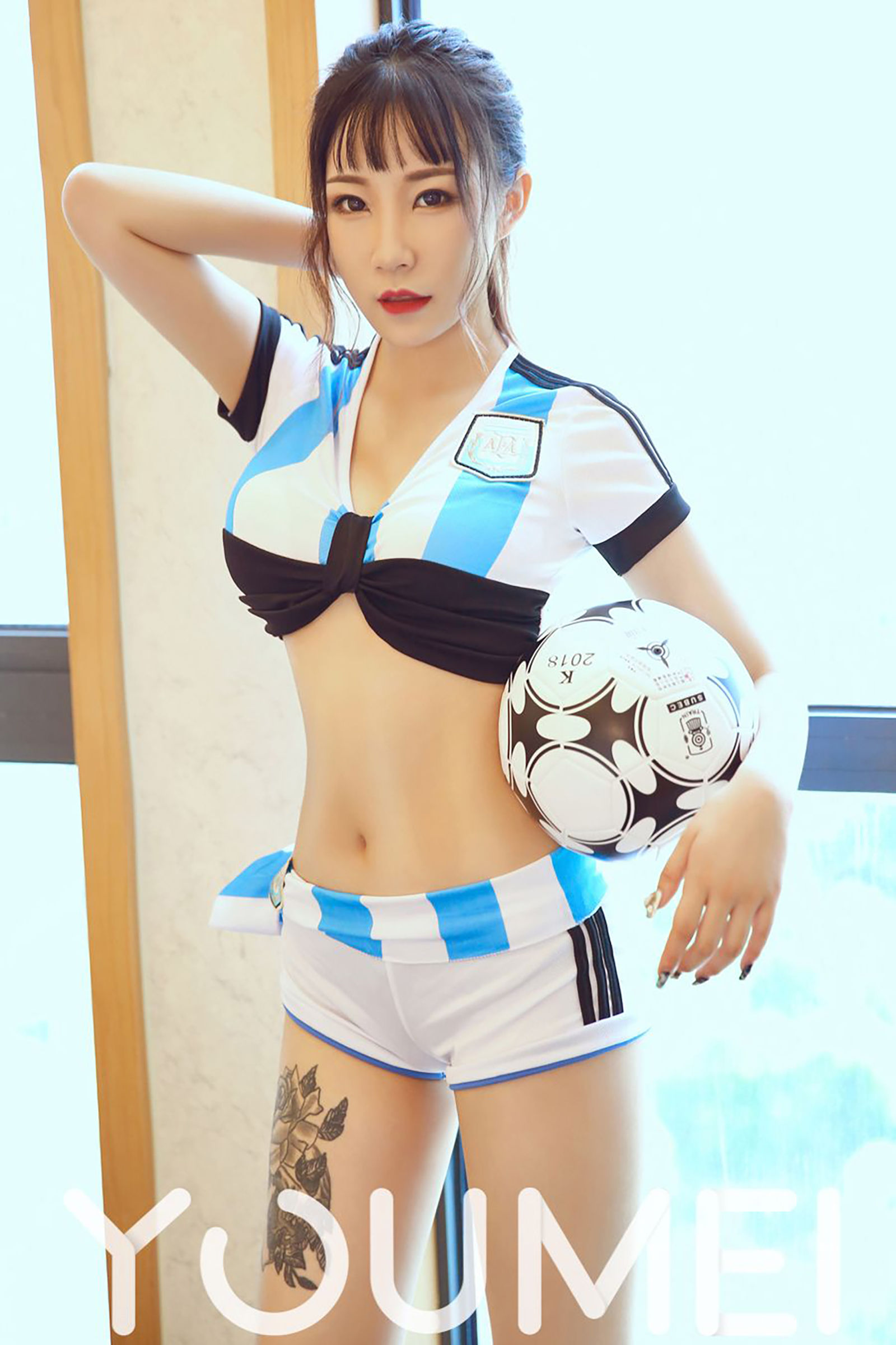 [尤美YouMei] Vol.018 团团 雄鹰之恋_第2张