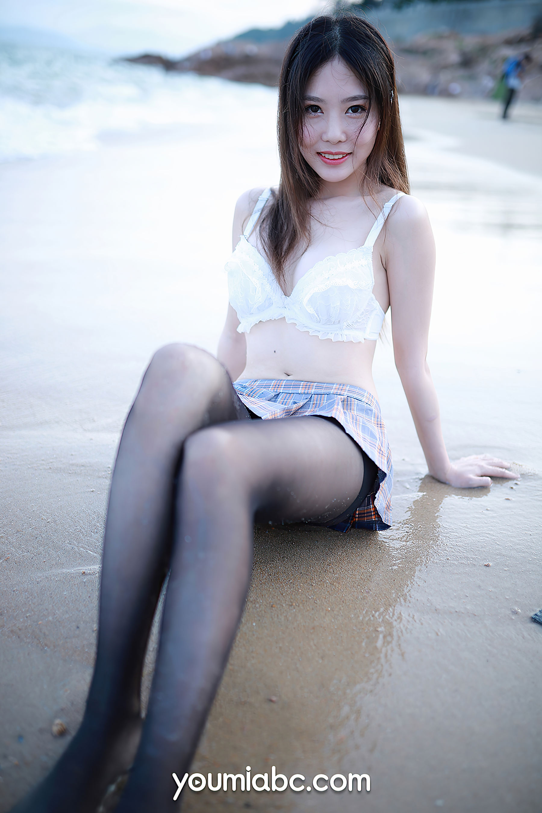 [尤蜜YouMi]  抖娘利世 - 黑丝海域_第4张