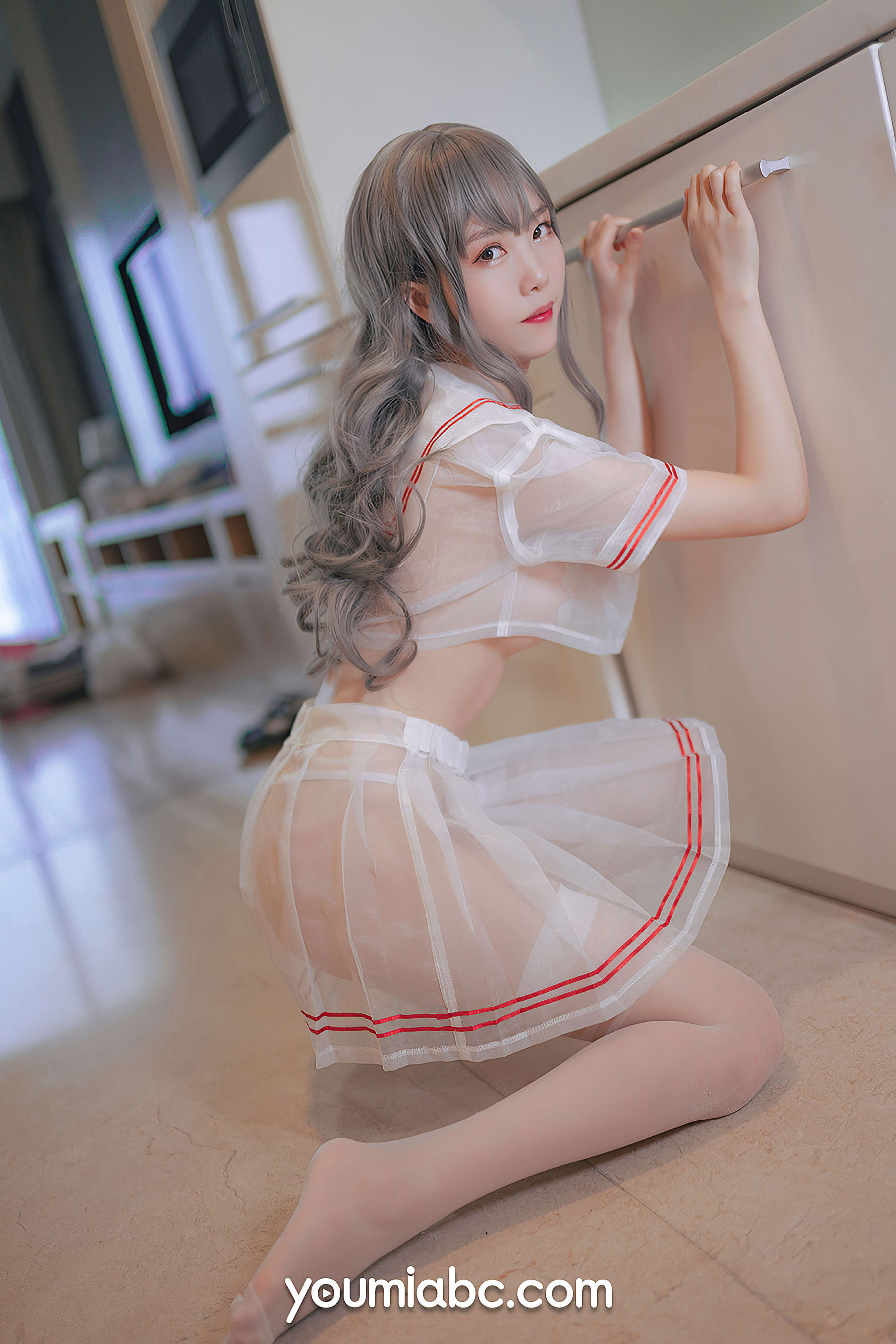 [尤蜜YouMi]  抖娘利世 你的草莓妹妹_第4张