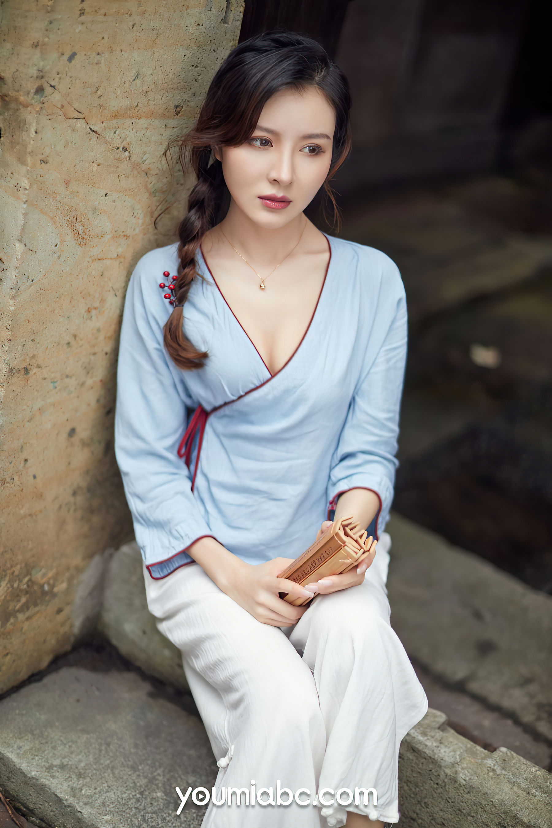 [尤蜜YouMiabc]  黄金宝儿 闺房小娘_第5张