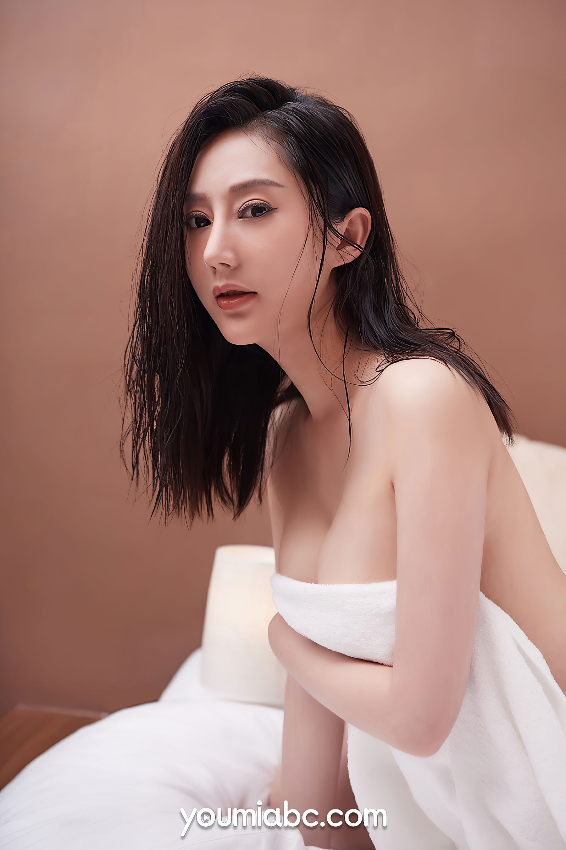 [尤蜜YouMiabc]  苏小曼 浴后春光_第2张