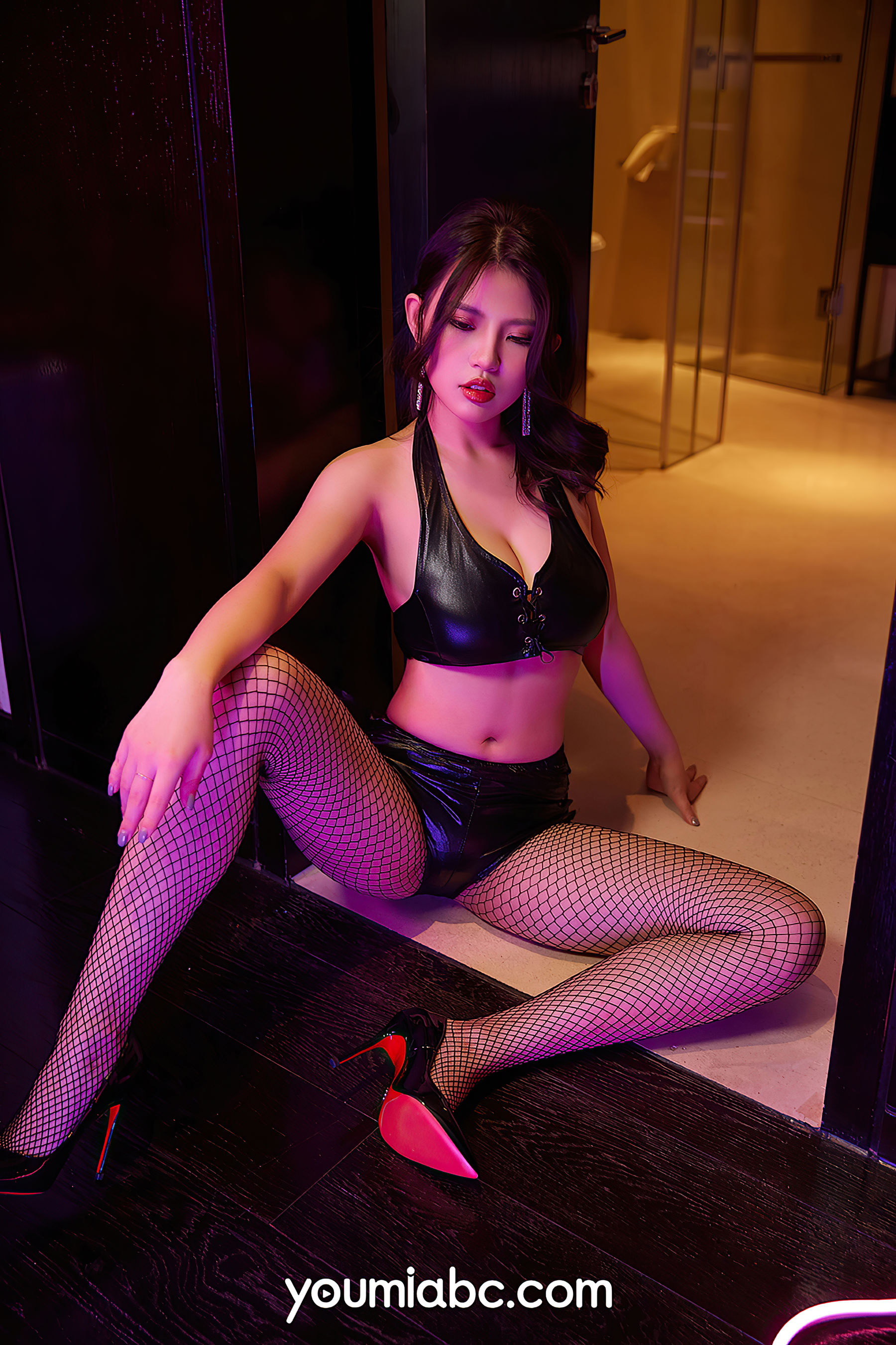 [尤蜜YouMiabc]  曦宝儿 爱欲夜知味_第3张