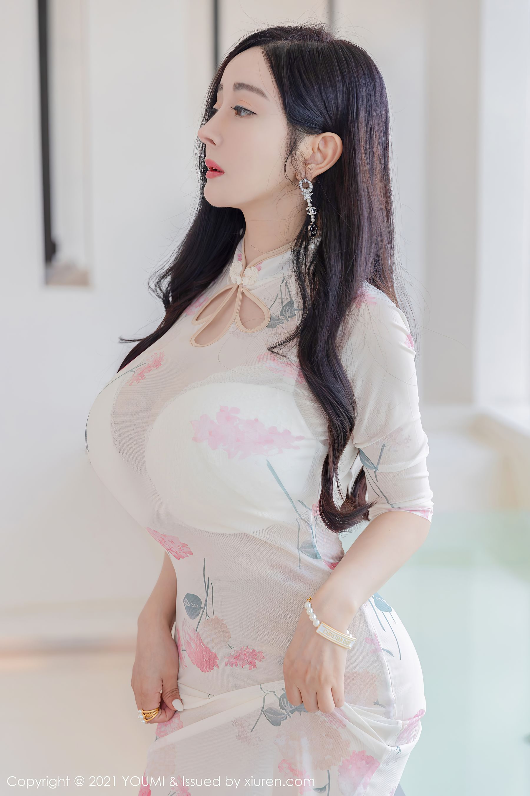 [尤蜜荟YouMi] Vol.706 允爾_第3张