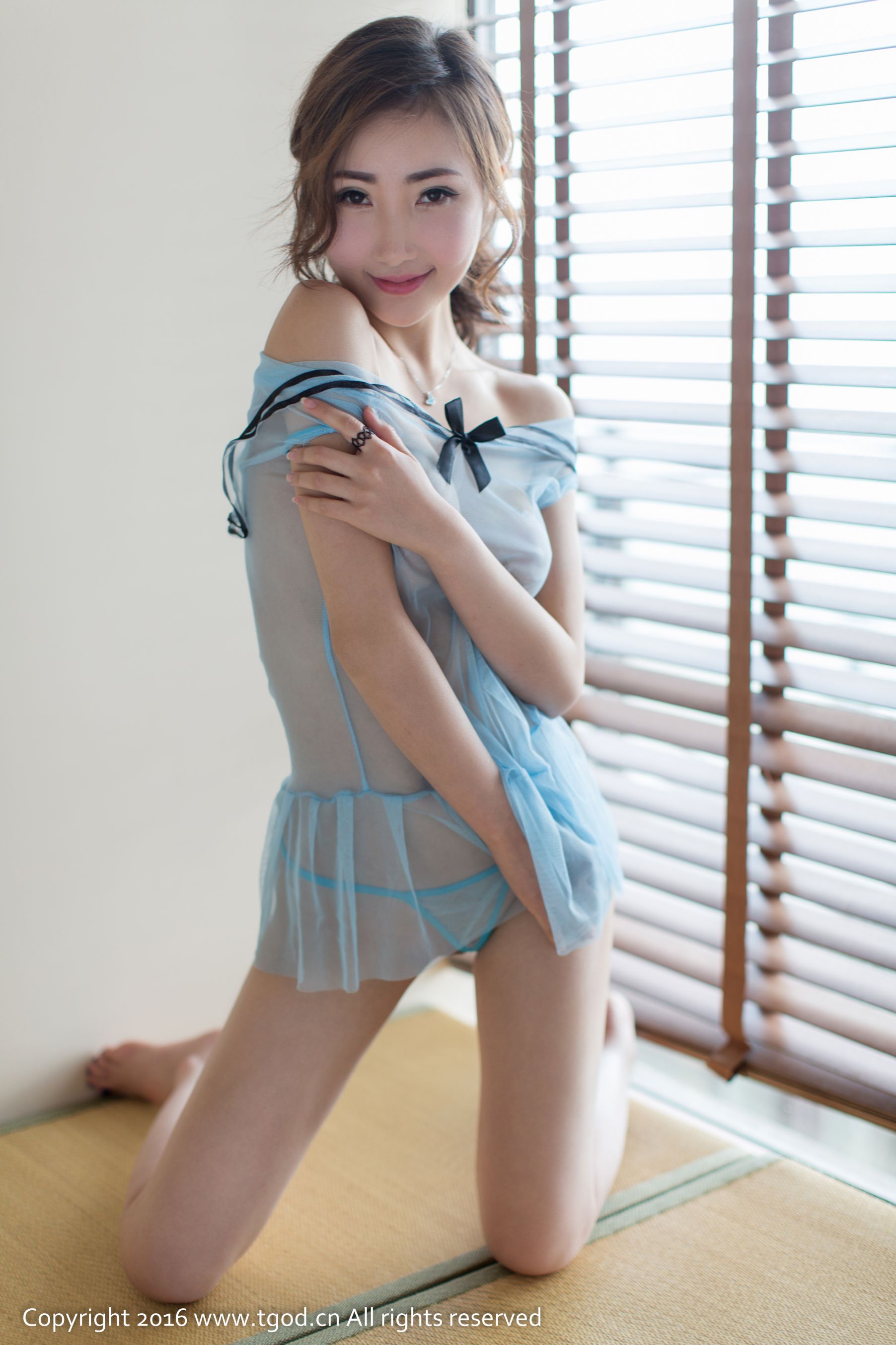 尤美Yumi《大理旅拍》粉扑扑的脸颊可爱又迷人 [推女神/尤蜜荟]_第3张