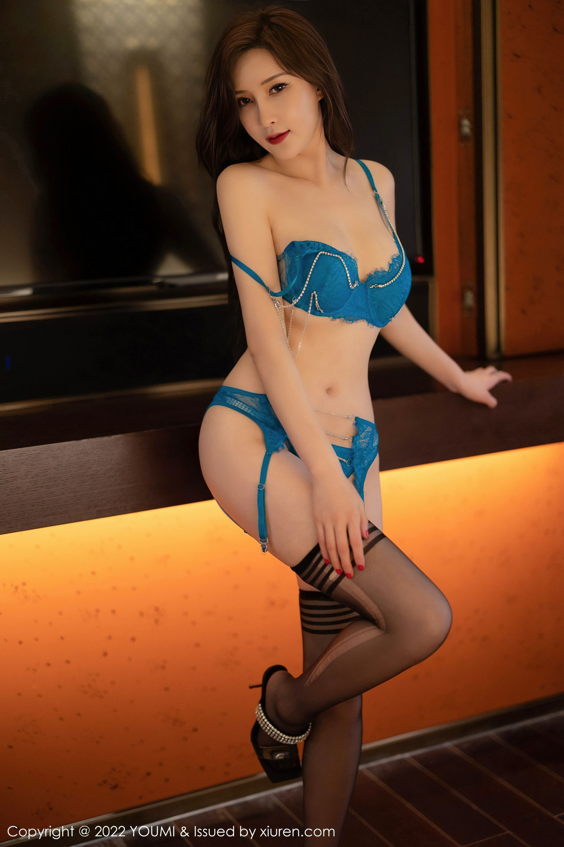 [尤蜜荟YouMi] Vol.848 奶瓶土肥圆_第1张