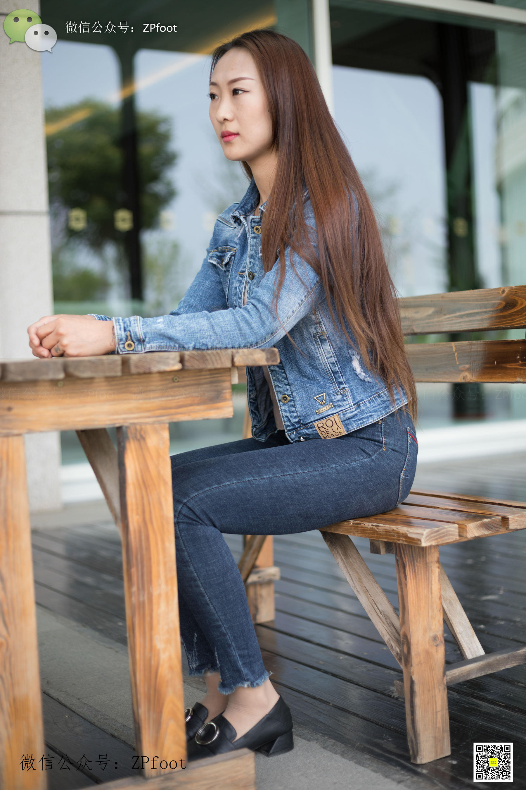 [山茶摄影LSS] NO.017  舞蹈老师的短丝_第1张