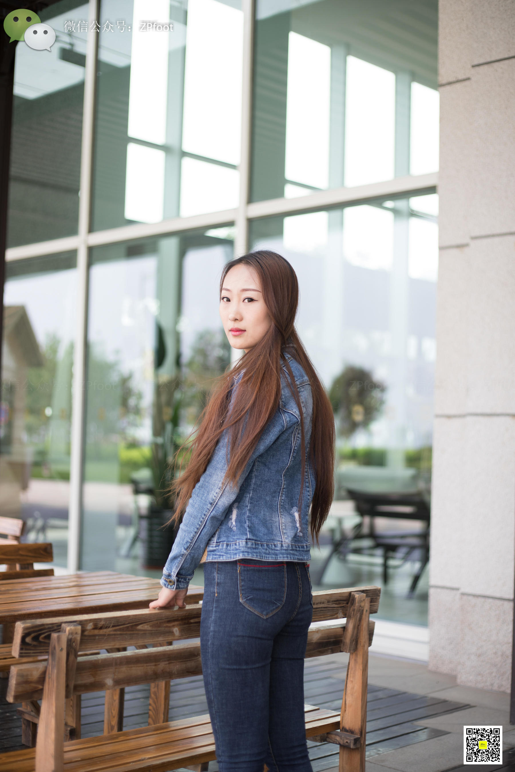 [山茶摄影LSS] NO.017  舞蹈老师的短丝_第2张