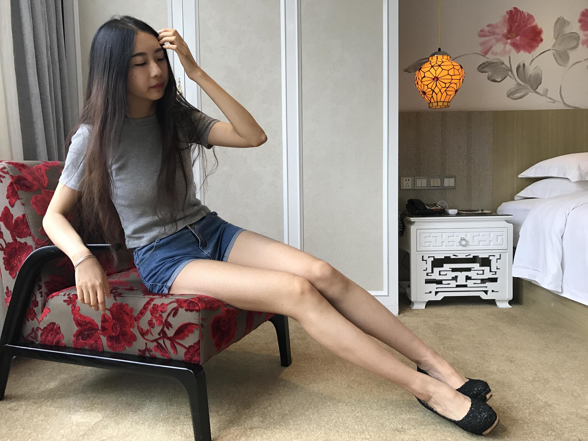 [山茶摄影LSS] NO.061  气质.裸足_第1张