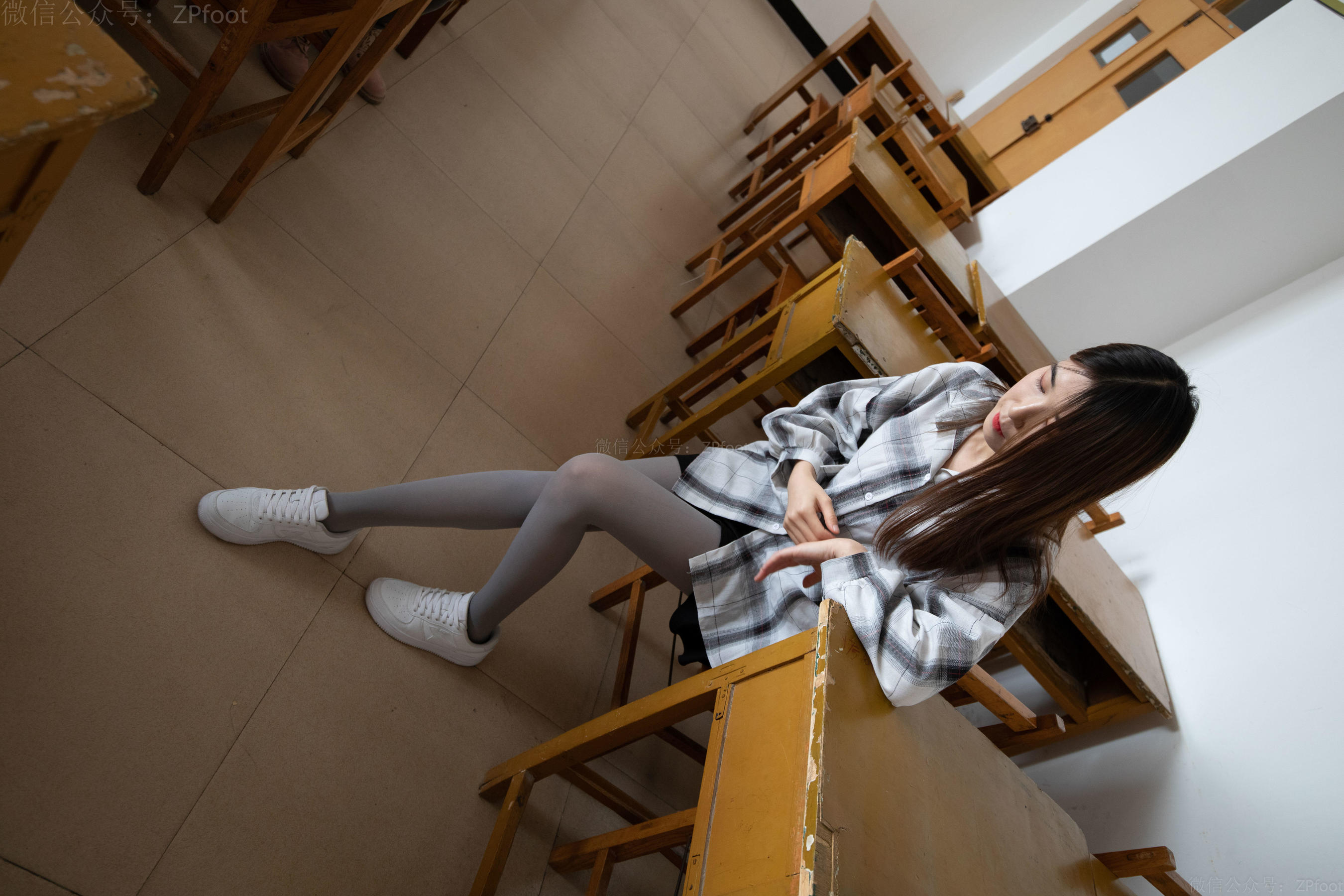 [山茶摄影LSS] NO.069  教室里的灰丝_第4张