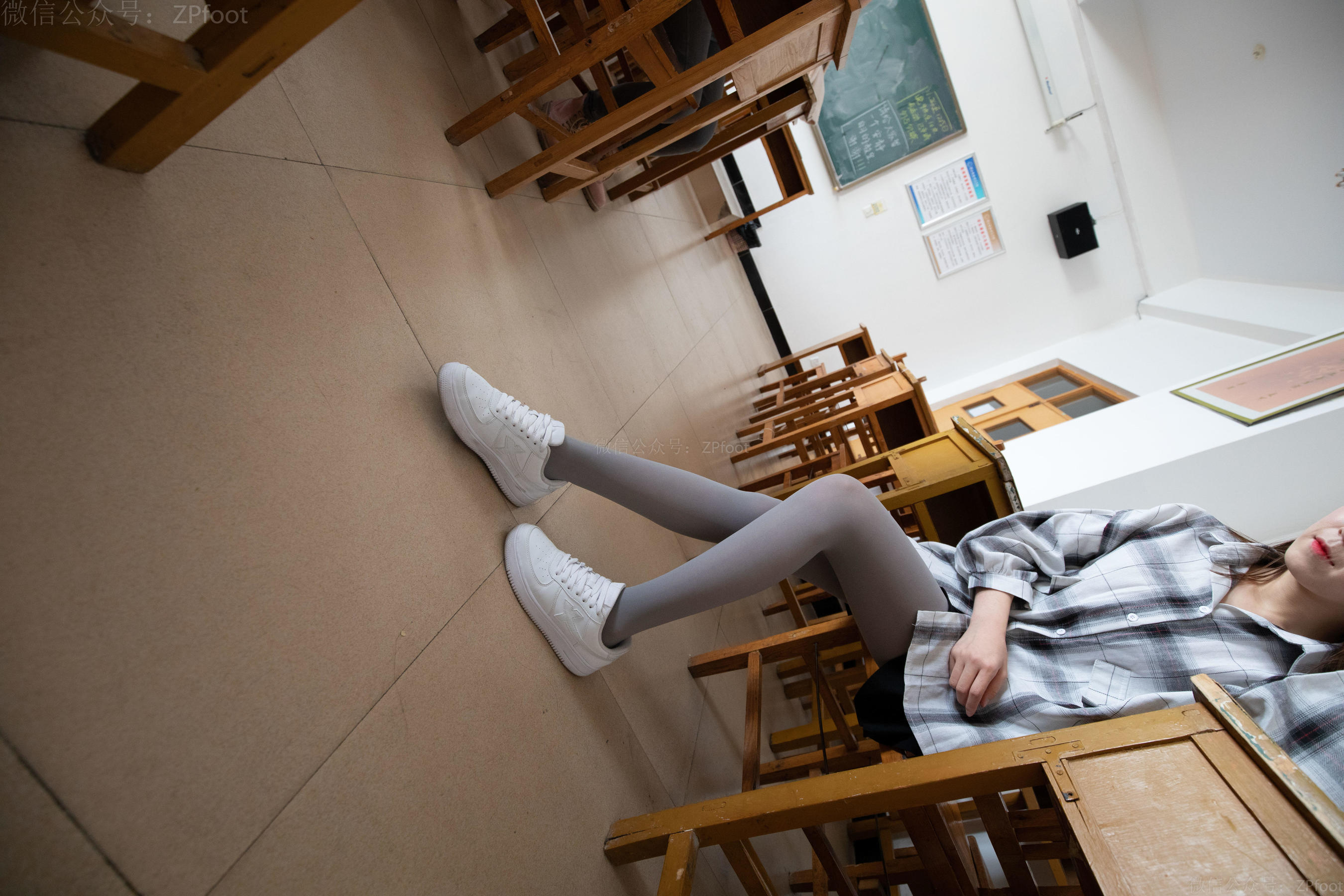 [山茶摄影LSS] NO.069  教室里的灰丝_第5张