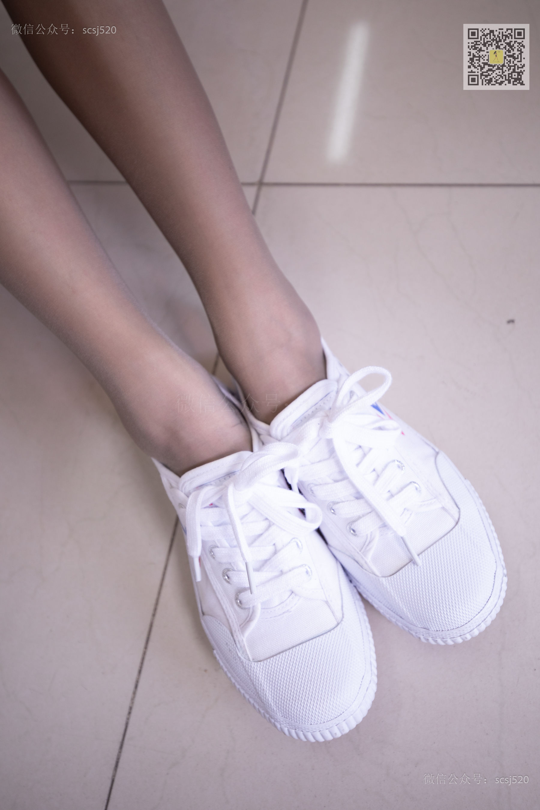 [山茶摄影LSS] NO.108  教室灰丝学妹_第4张