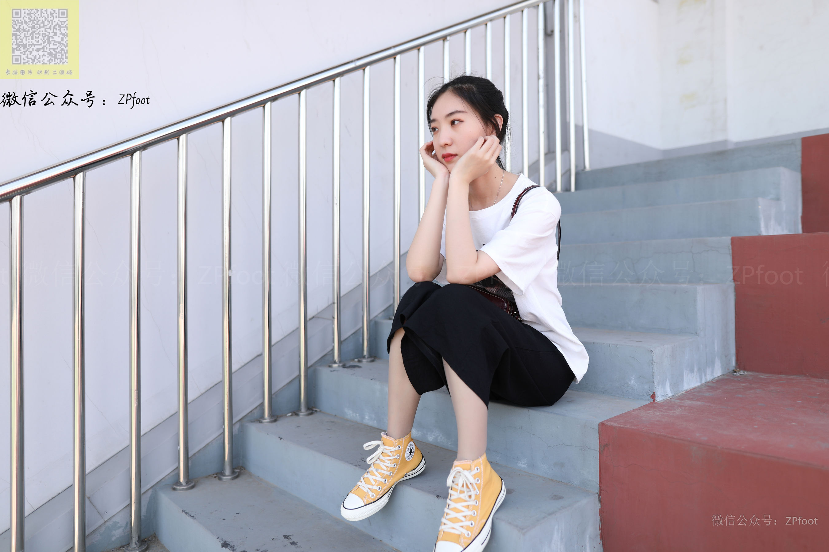 [山茶摄影LSS] NO.129  灰丝棉袜帆布鞋_第1张