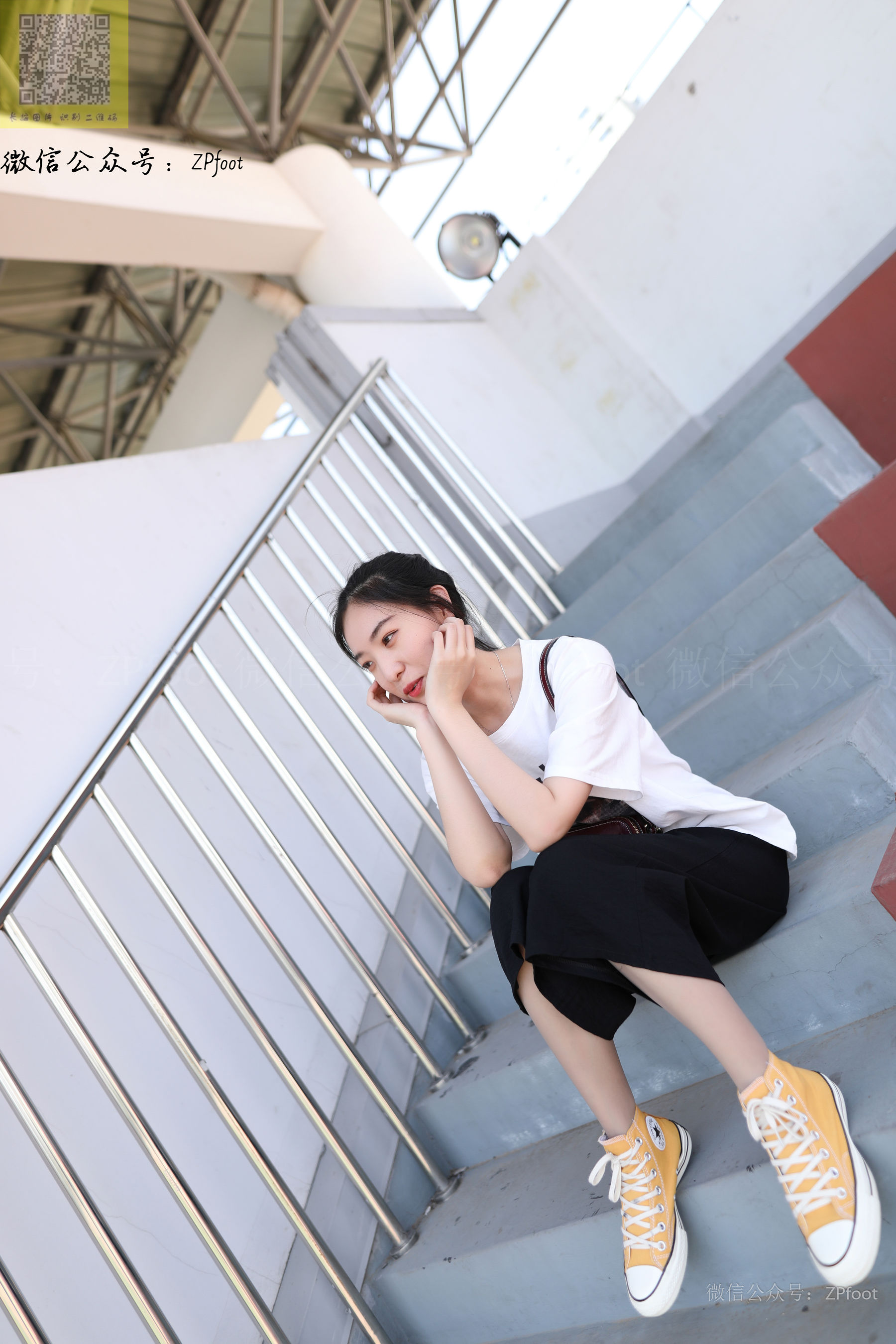 [山茶摄影LSS] NO.129  灰丝棉袜帆布鞋_第2张