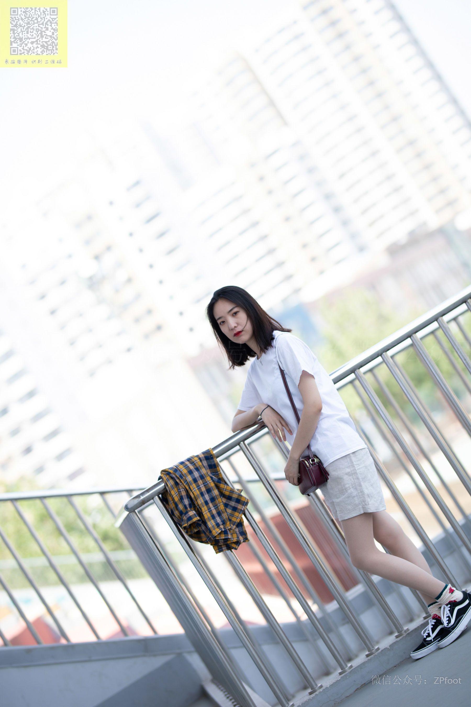 [山茶摄影LSS] NO.141  学妹操场肉丝_第2张