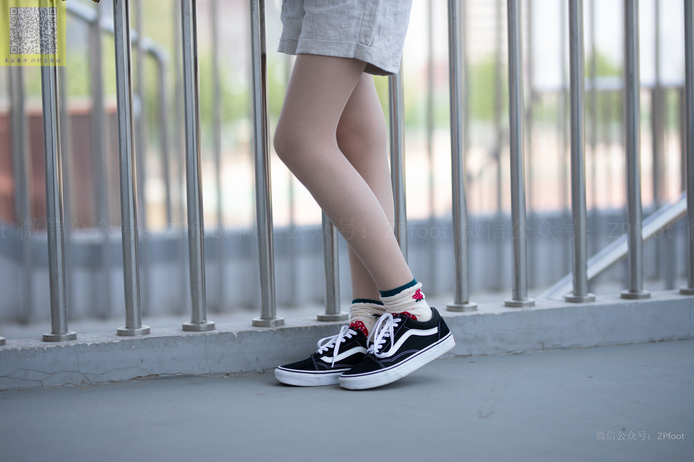 [山茶摄影LSS] NO.141  学妹操场肉丝_第3张