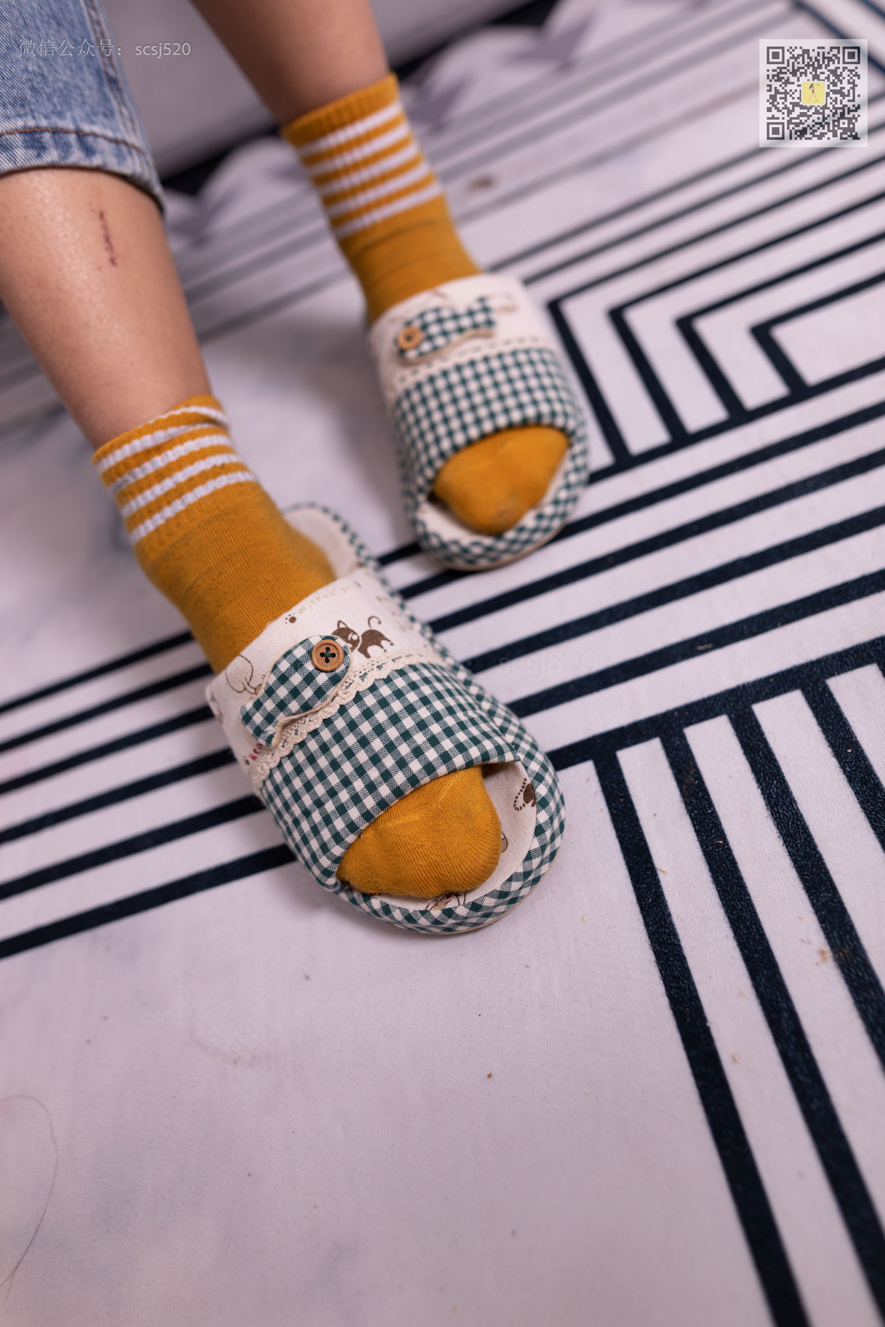 [山茶摄影LSS] NO.278 婷婷 丝袜棉袜哪个是你最爱_第3张