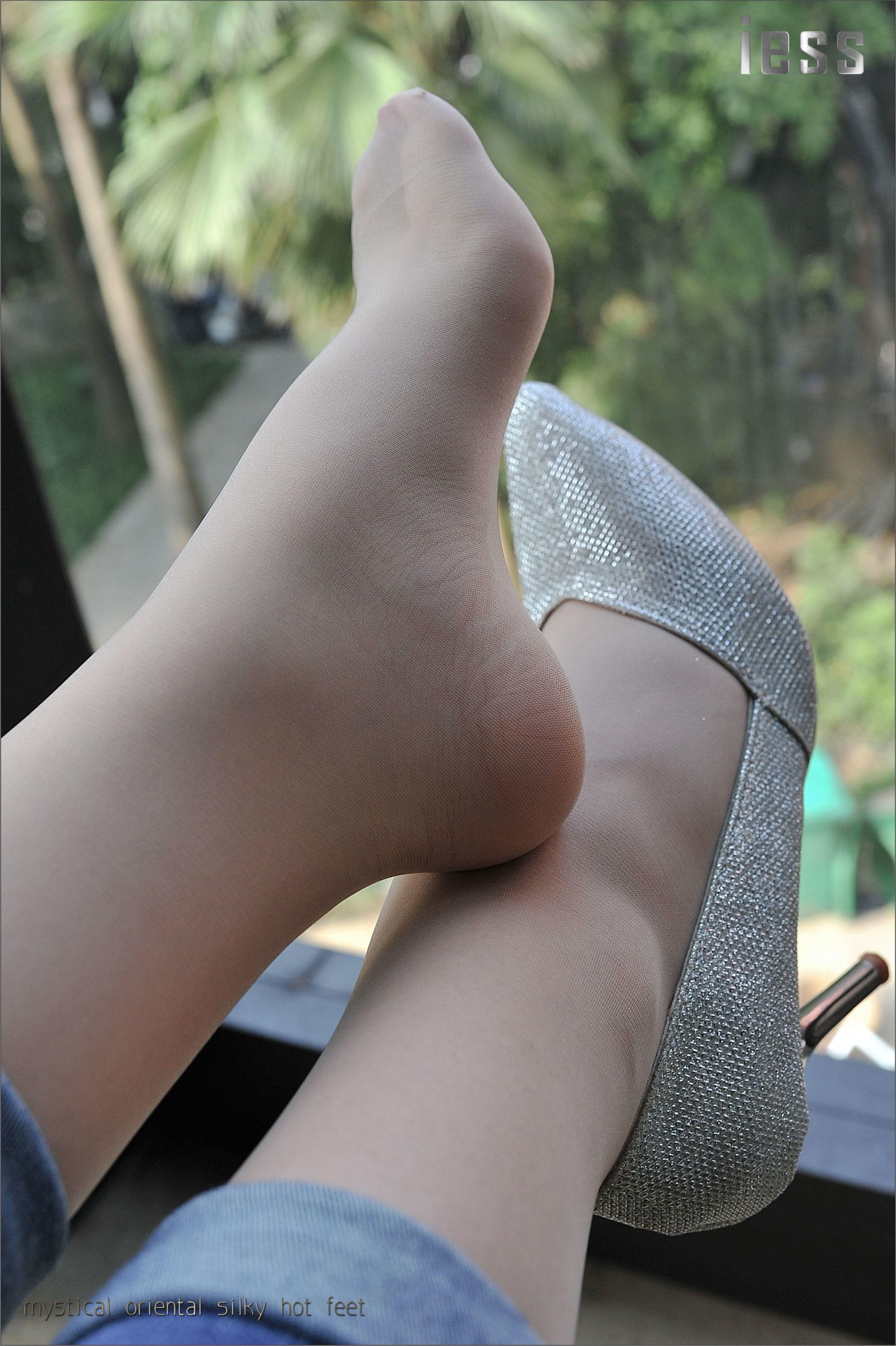 丝足便当009 张馨月 《丝足高跟与牛仔裤 3》[IESS异思趣向]_第5张