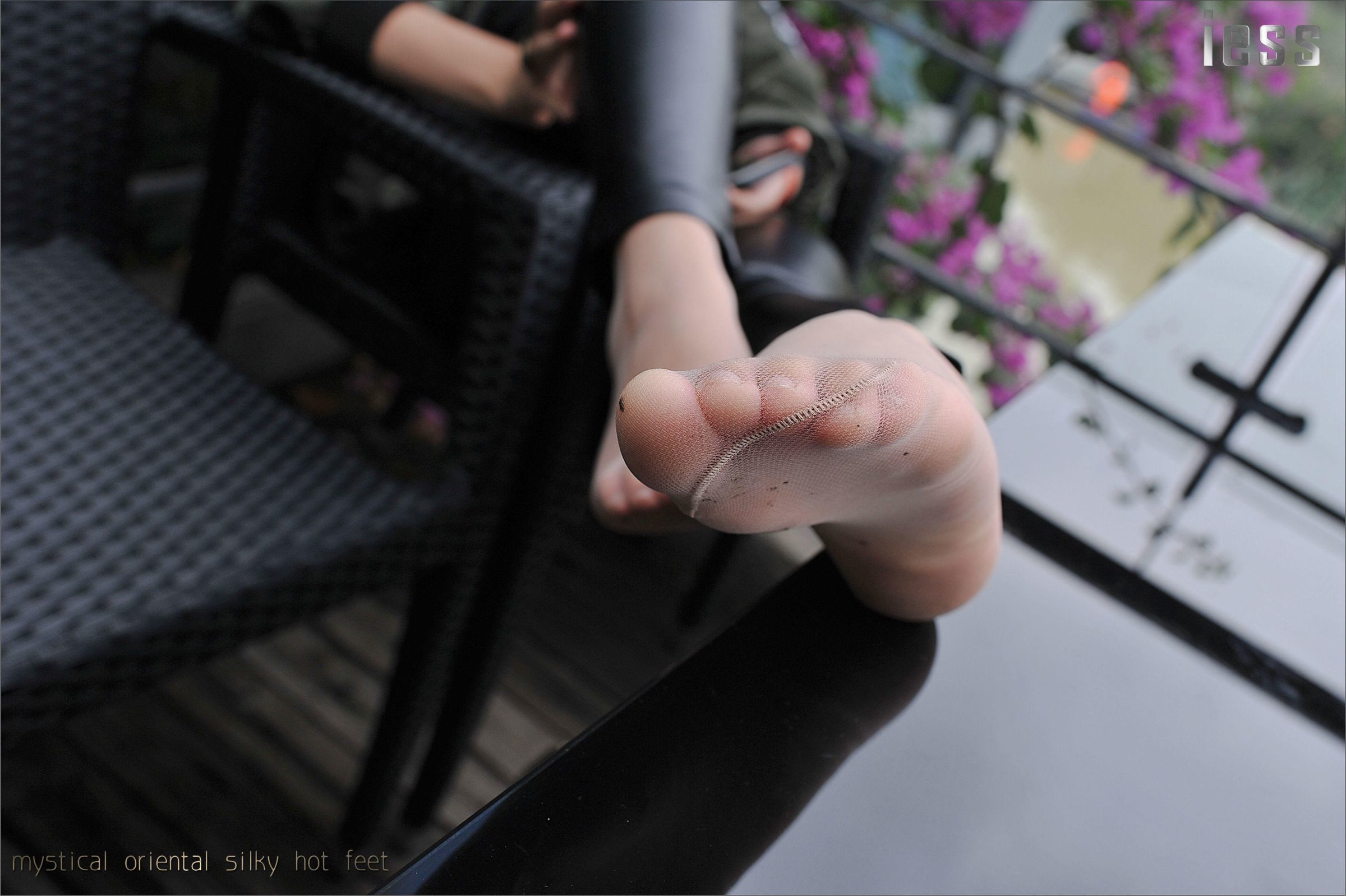 丝足便当021 羊羊 《紧绷皮裤与顺滑肉丝 2》[IESS异思趣向]_第4张