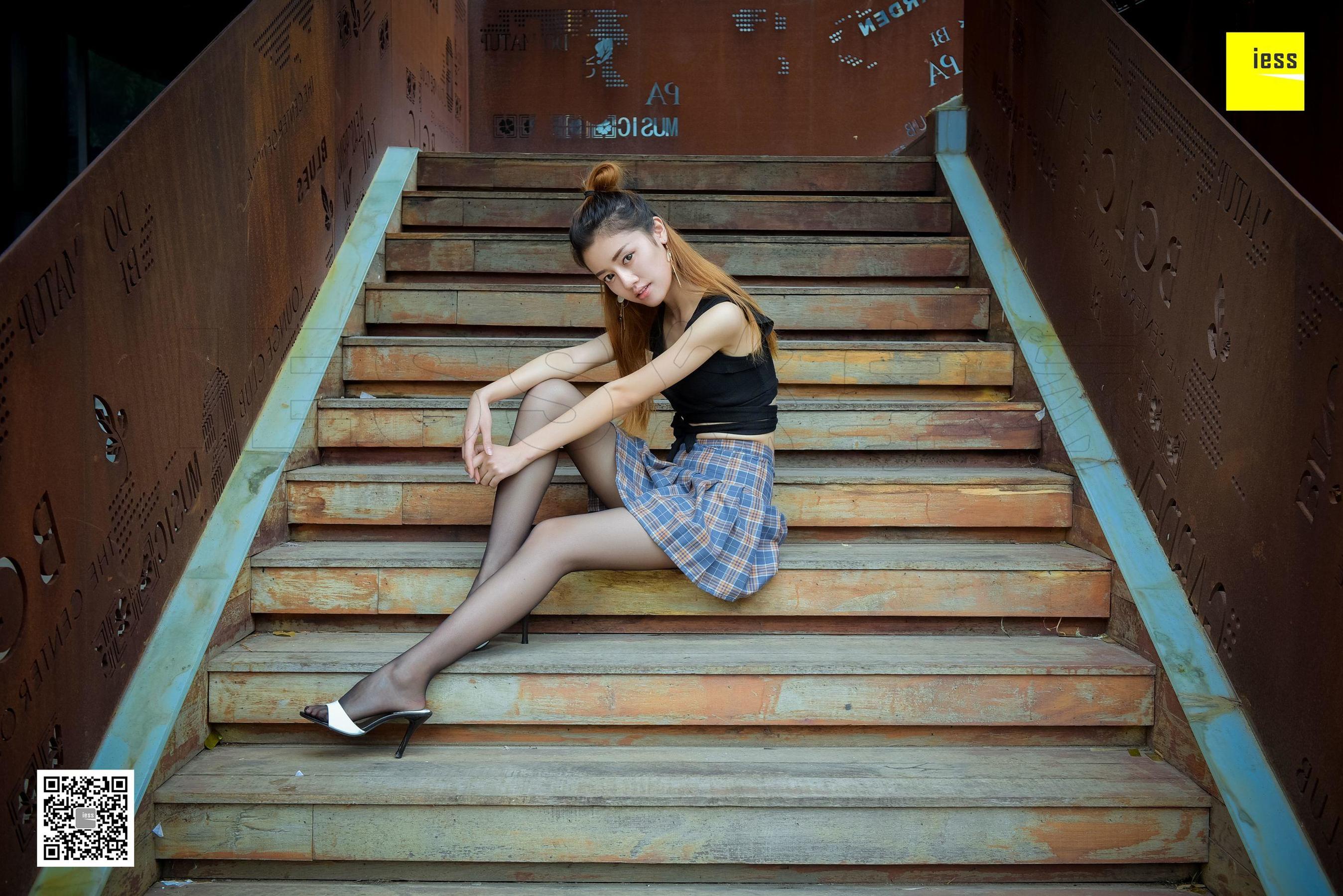 丝享家128 晶晶 《露脐小短裙黑丝》[IESS异思趣向]_第2张