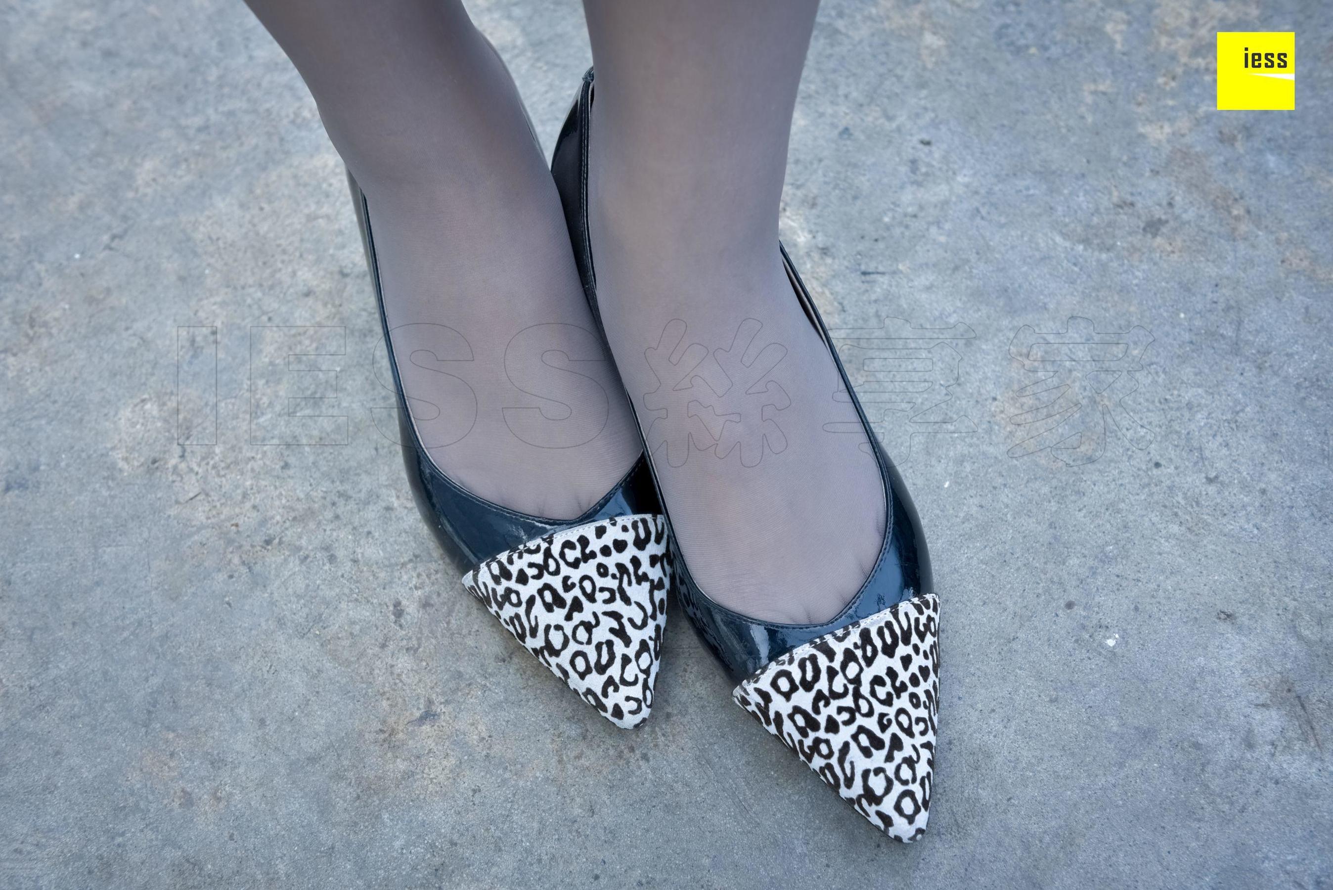 佳桢《丰满微肉腿》 [异思趣向IESS] 丝享家156_第4张