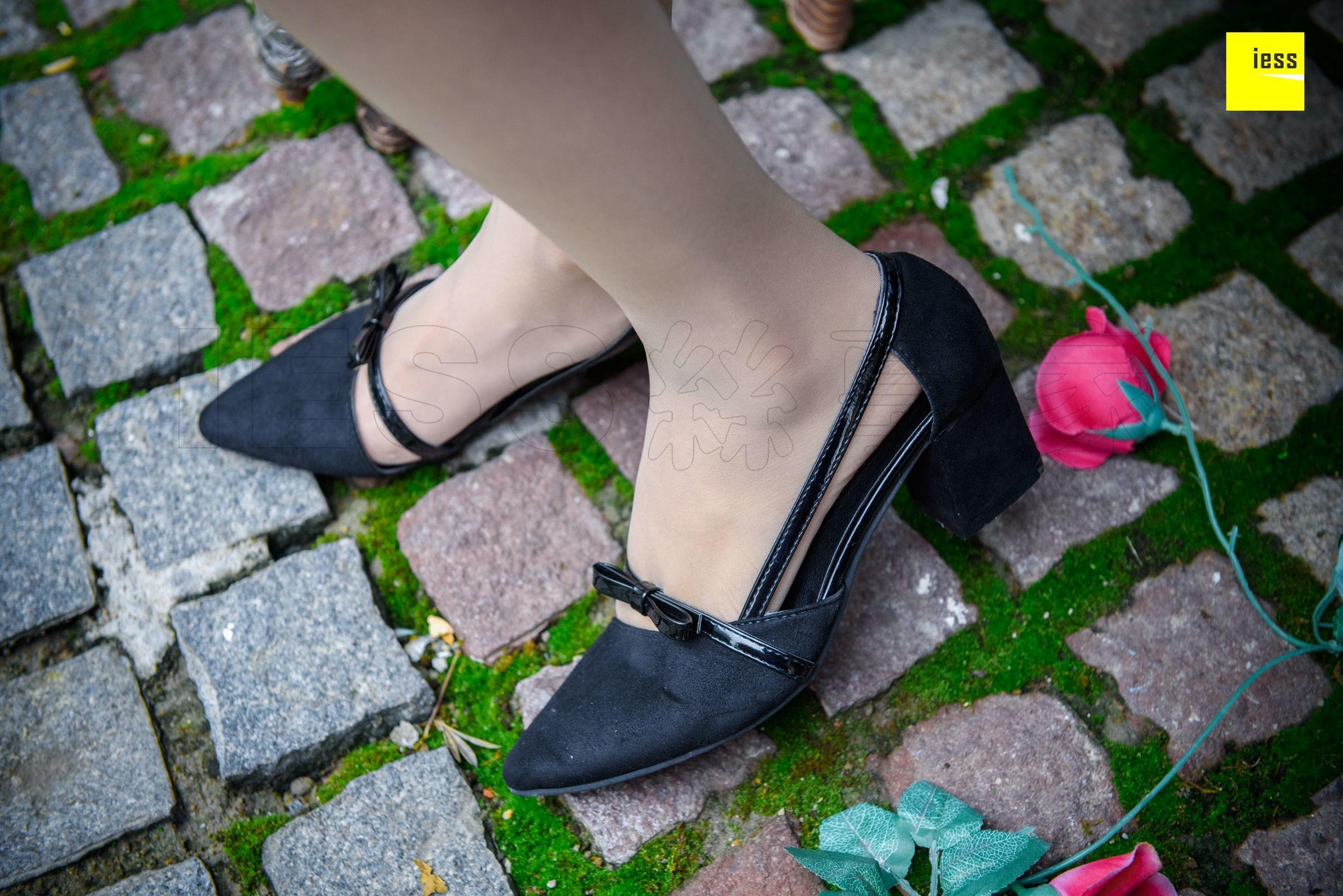 婉萍《玫瑰与肉丝》 [异思趣向IESS] 丝享家161_第2张