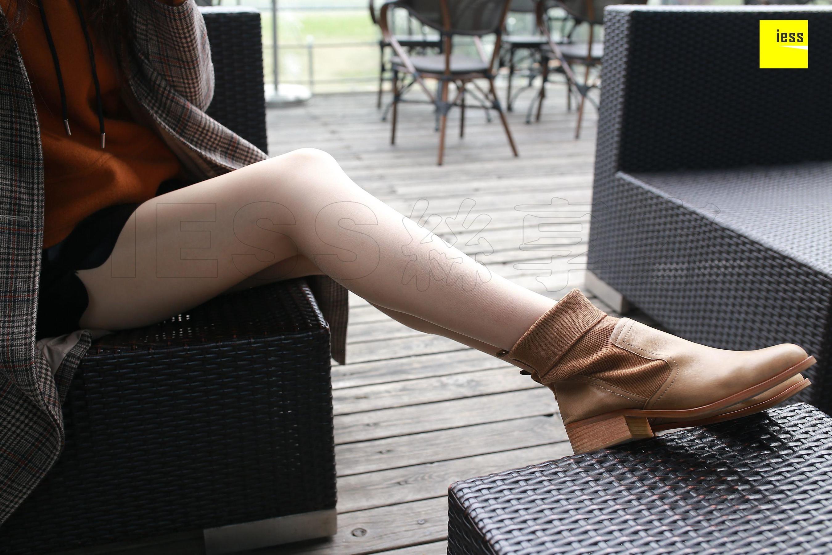 紫紫《霸气短靴肉丝》[异思趣向IESS] 丝享家168_第5张