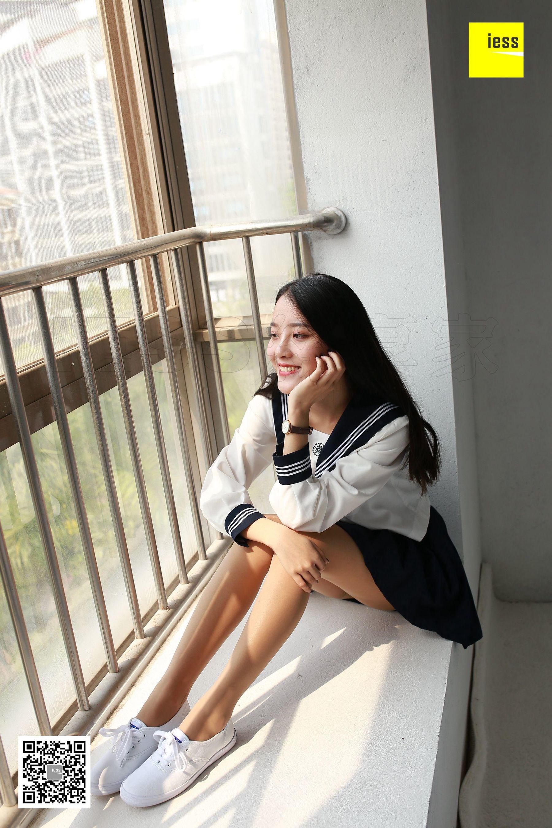 婉萍 《第一次涂指甲油的婉萍》 [异思趣向IESS] 丝享家216_第1张