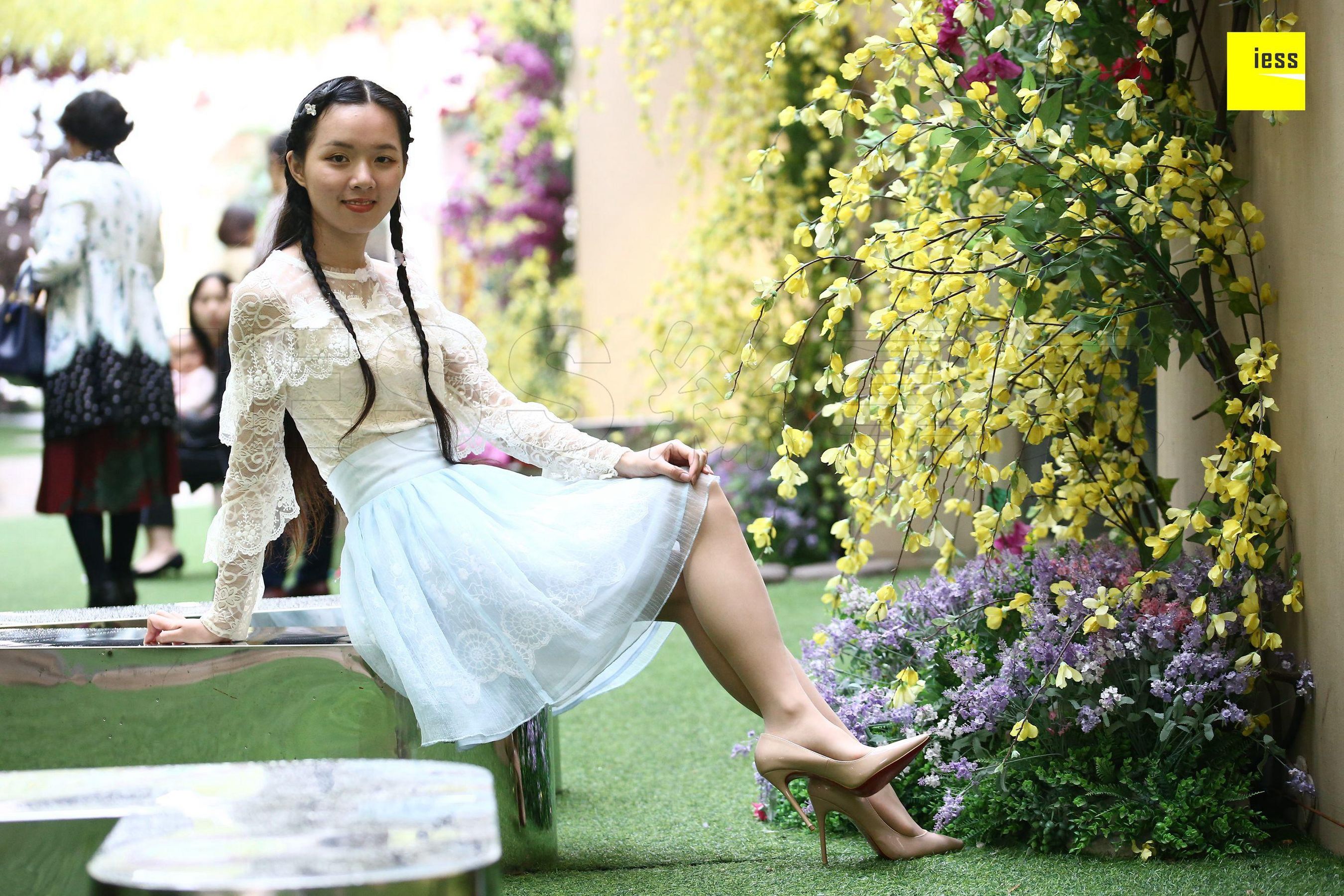 木木 《蕾丝花姑娘肉丝》 [异思趣向IESS] 丝享家233_第3张