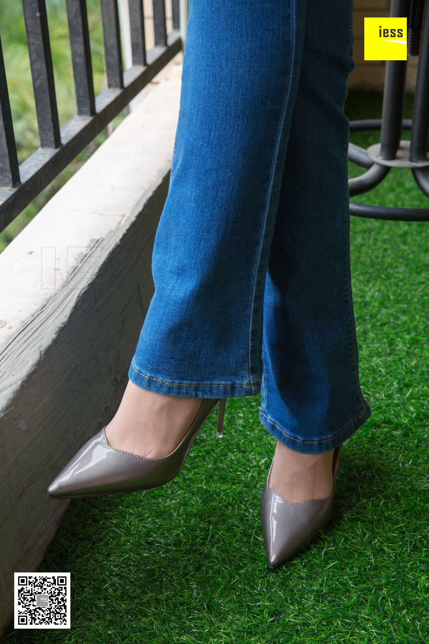 辣妈君君《辣妈的喇叭裤短丝》 [异思趣向IESS] 丝享家236_第5张