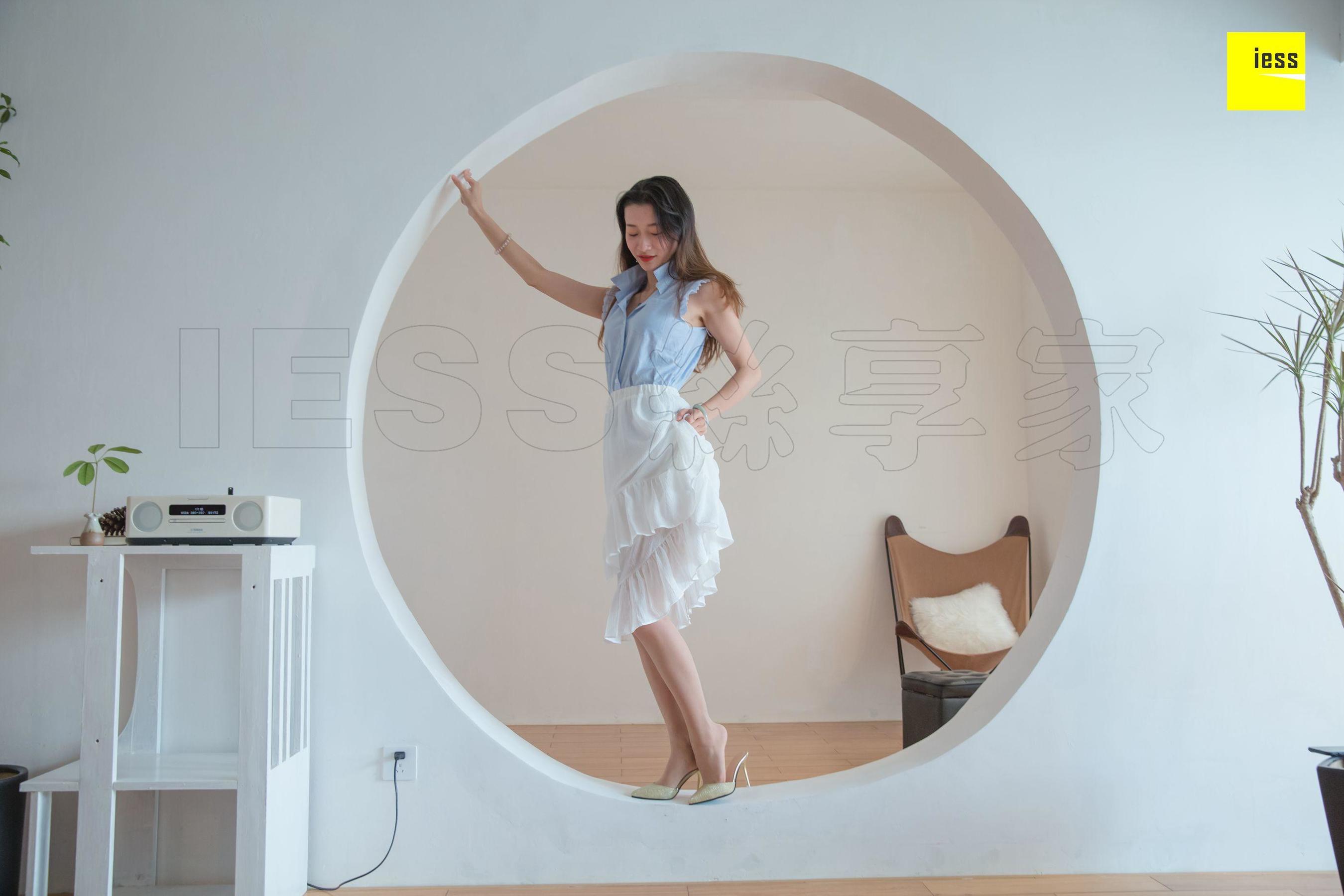 [异思趣向IESS] 丝享家313 秋秋 《红色平底鞋之舞》_第1张