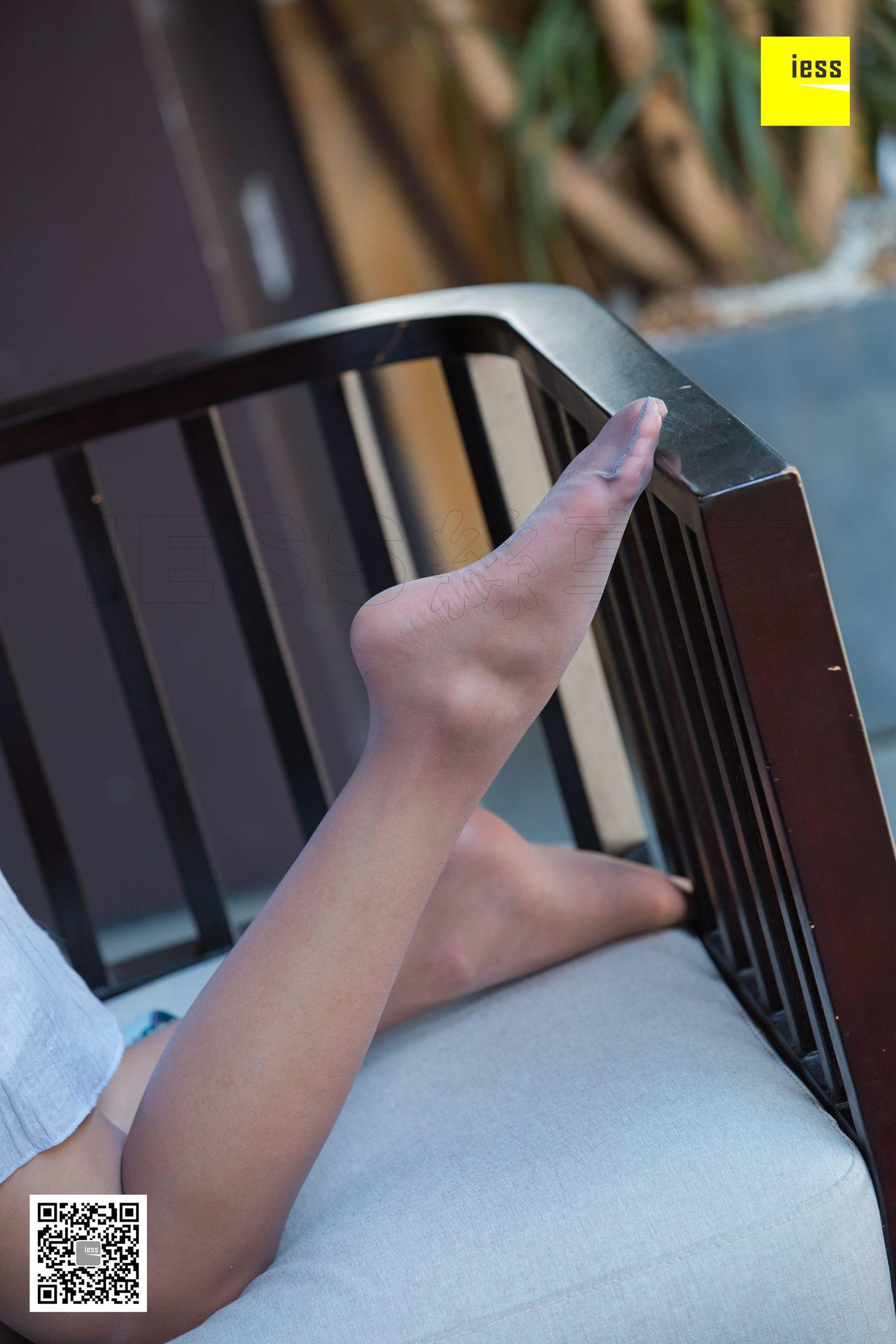 [异思趣向IESS] 模特婉萍 《婉萍素雅风灰丝》_第3张