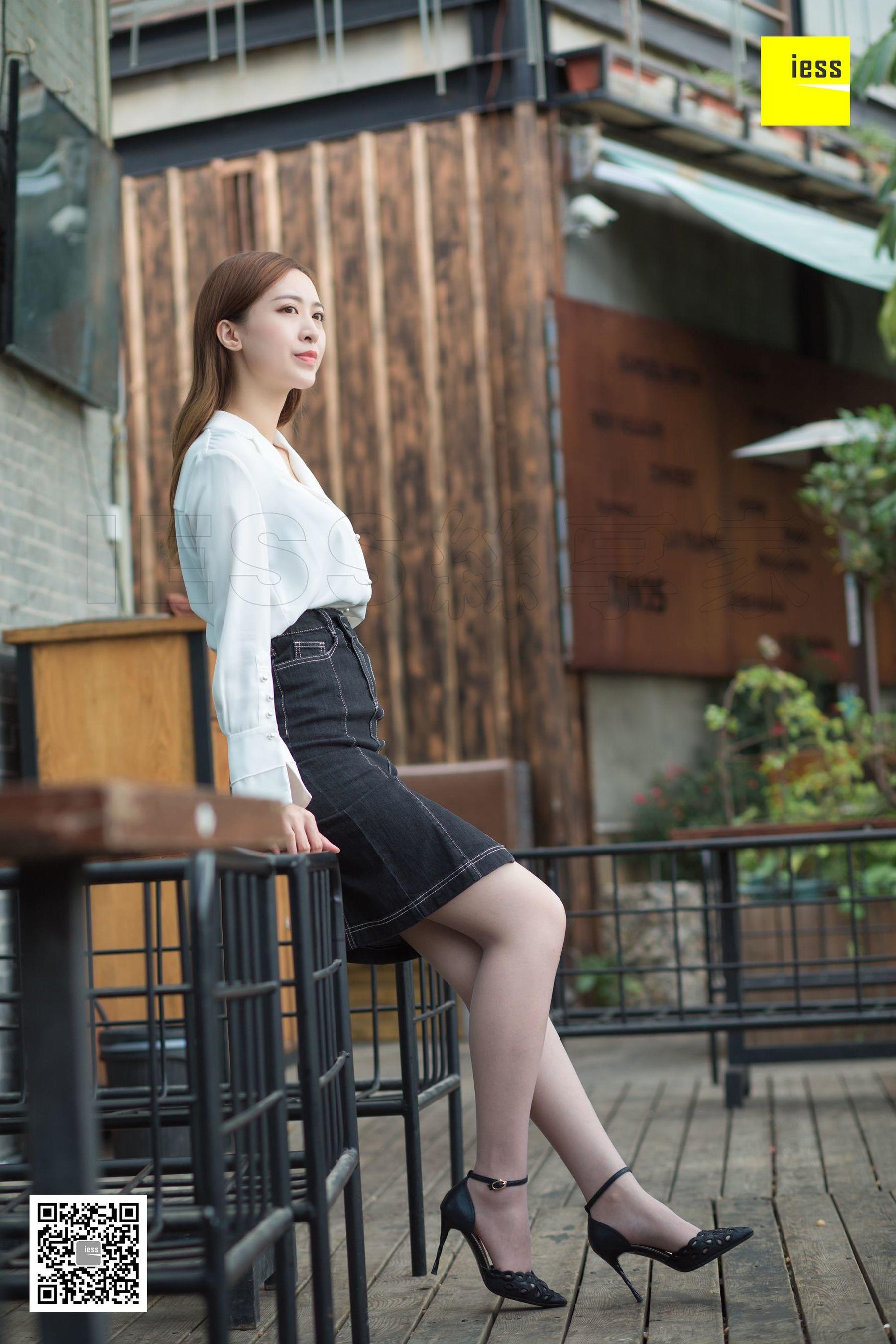 [异思趣向IESS] 模特紫紫《紫紫知性灰丝》_第4张