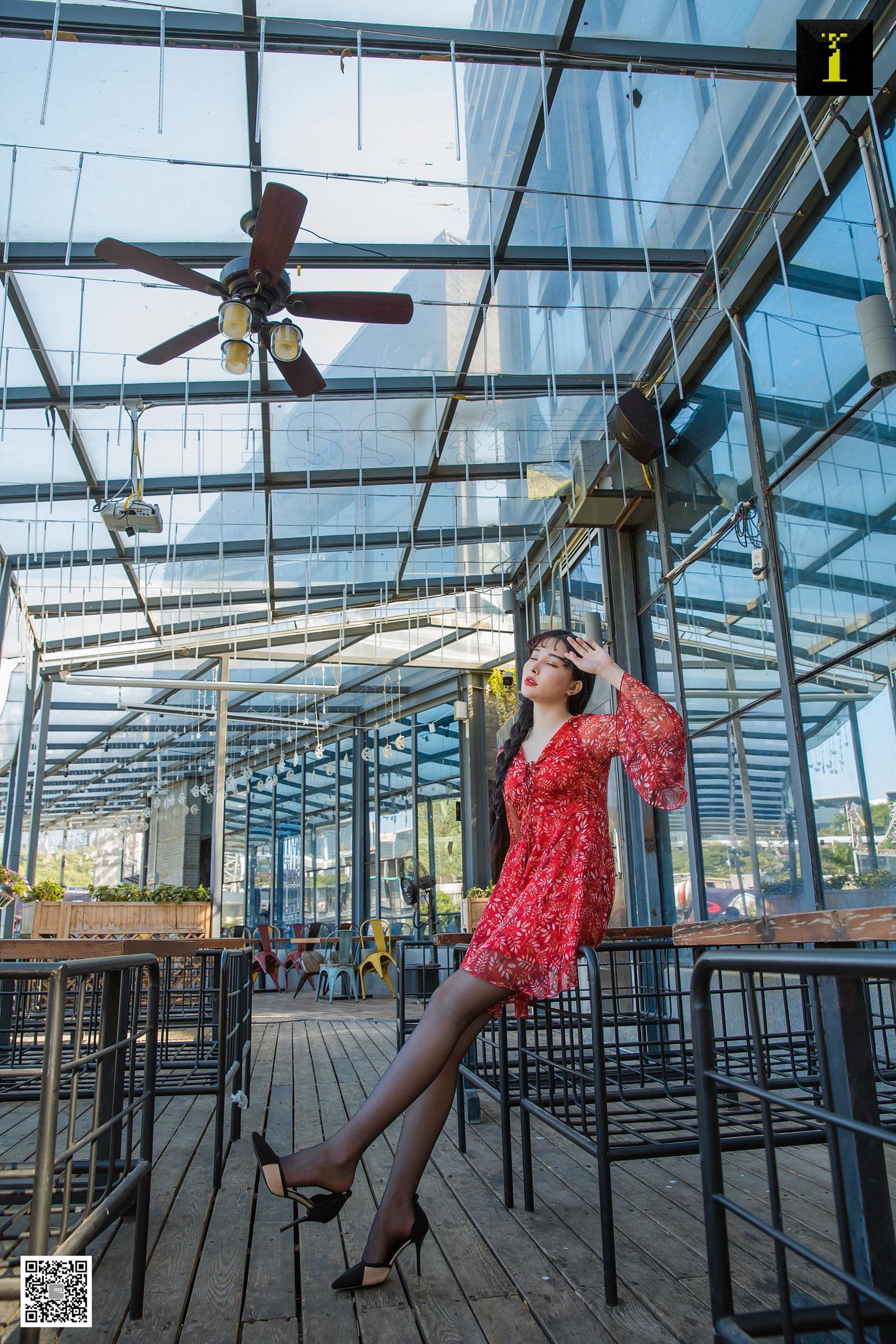 [异思趣向IESS] 模特 喵姐《邂逅春暖花开》_第1张