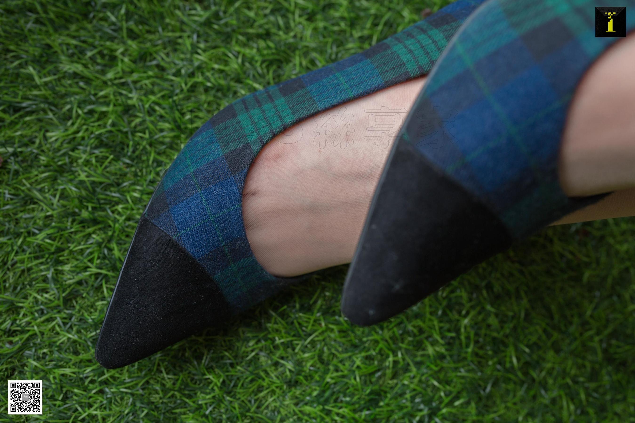 [异思趣向IESS] 模特 甜甜 《甜甜的绿格子高跟》_第1张