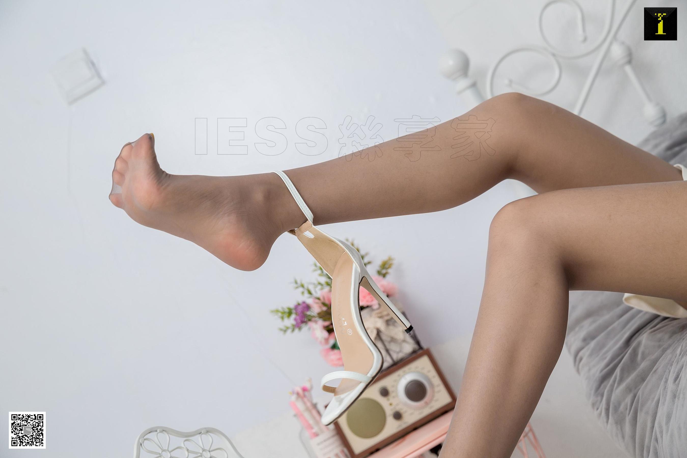 [异思趣向IESS] 模特：可乐《令人惊艳的美甲》_第2张